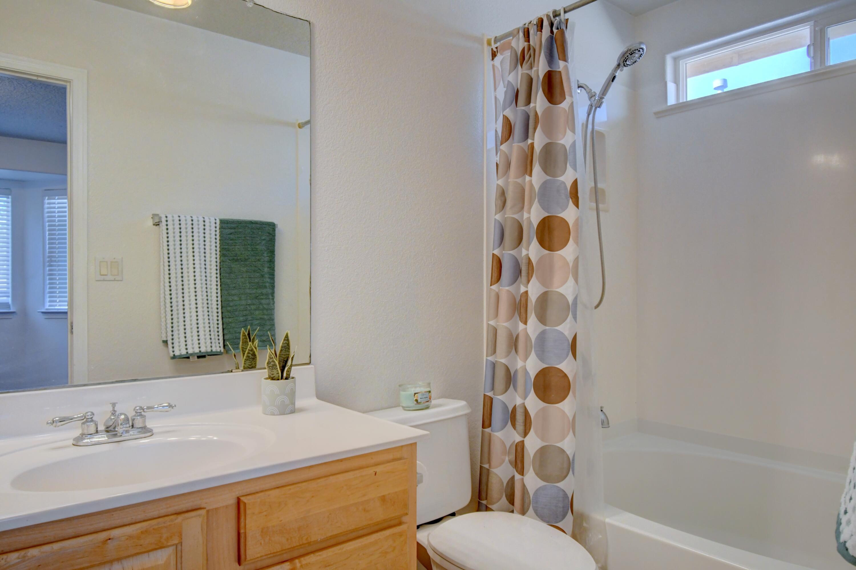Photo 12 — 8001 Tuscarora Road NW