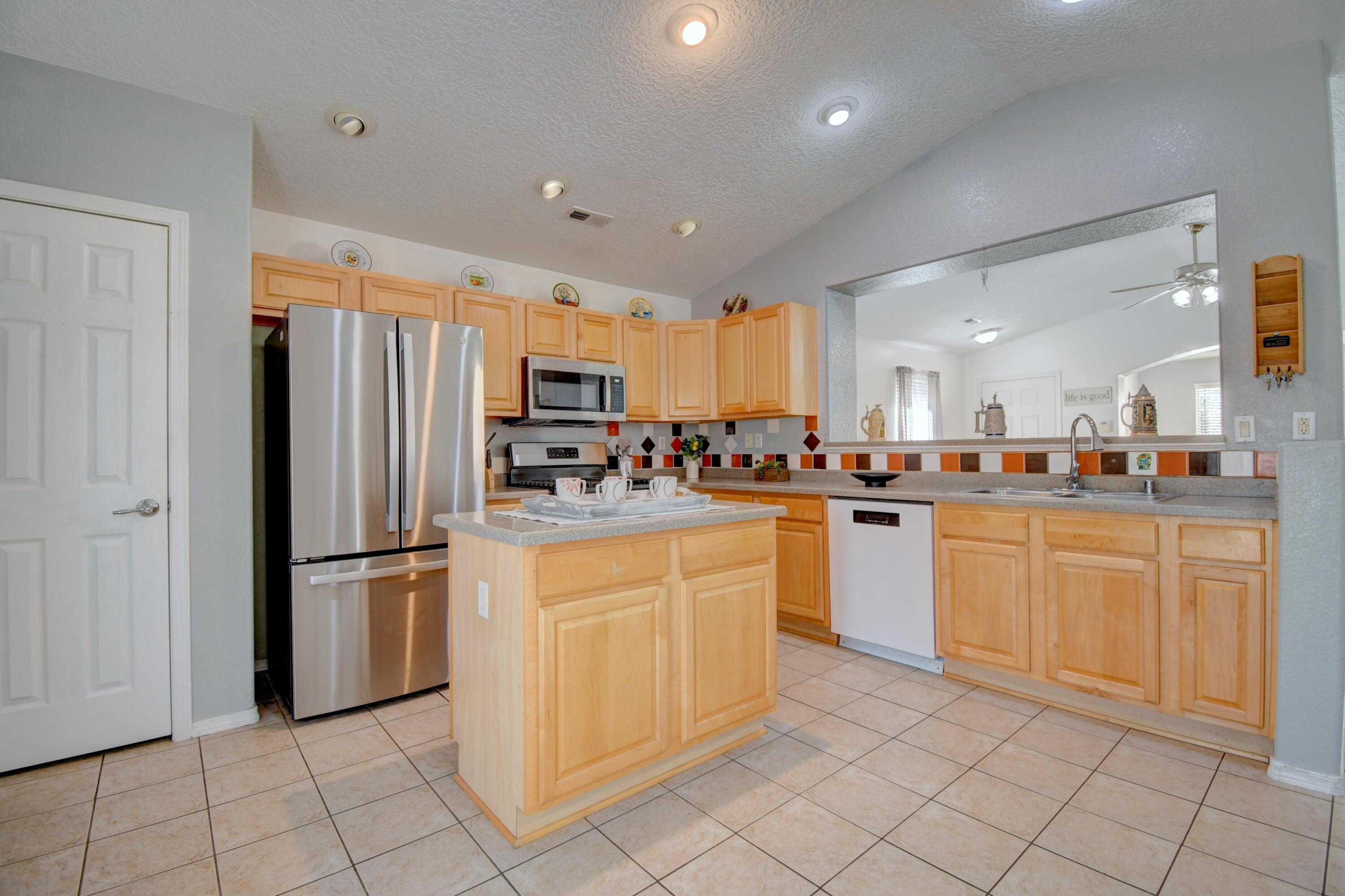 Photo 16 — 8001 Tuscarora Road NW