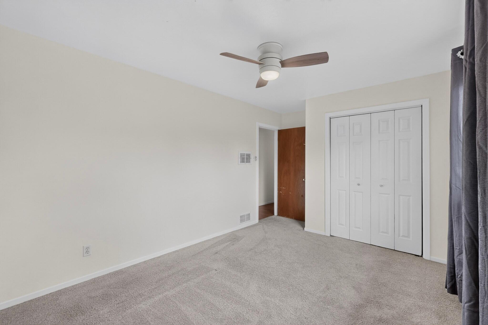 Photo 17 — 1408 Espejo Street NE