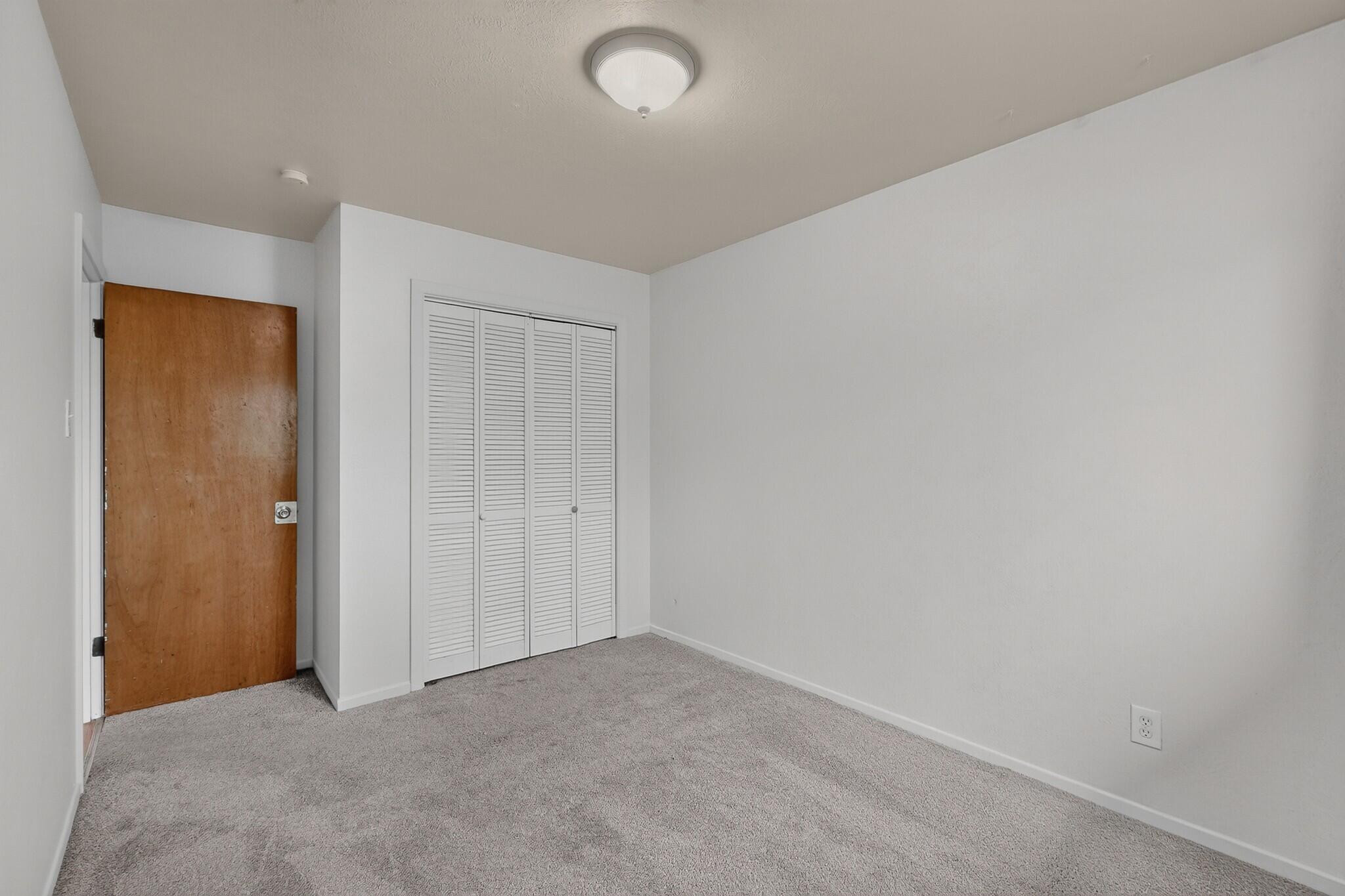 Photo 15 — 1408 Espejo Street NE