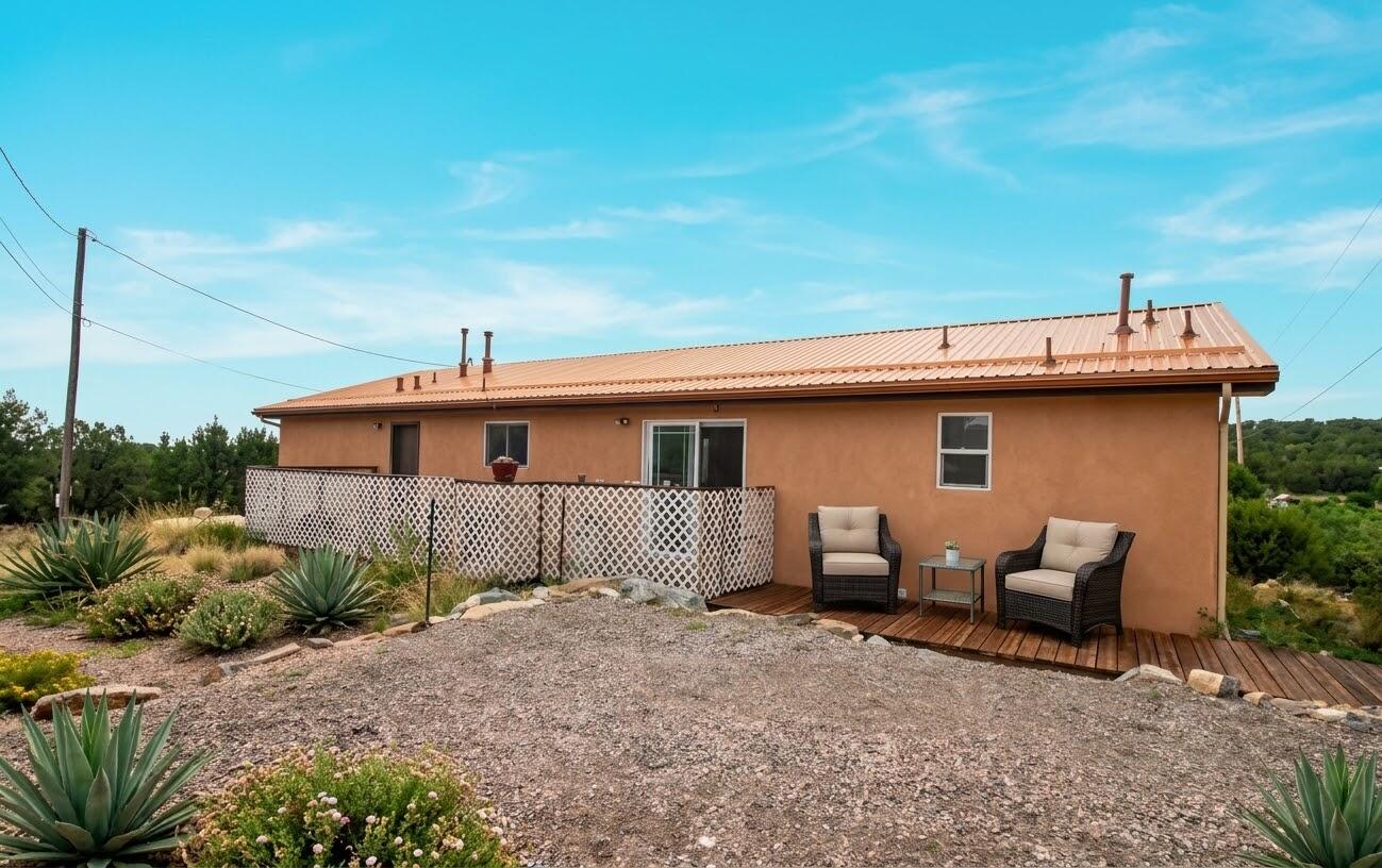 2 Walker Court, Edgewood, NM 87015