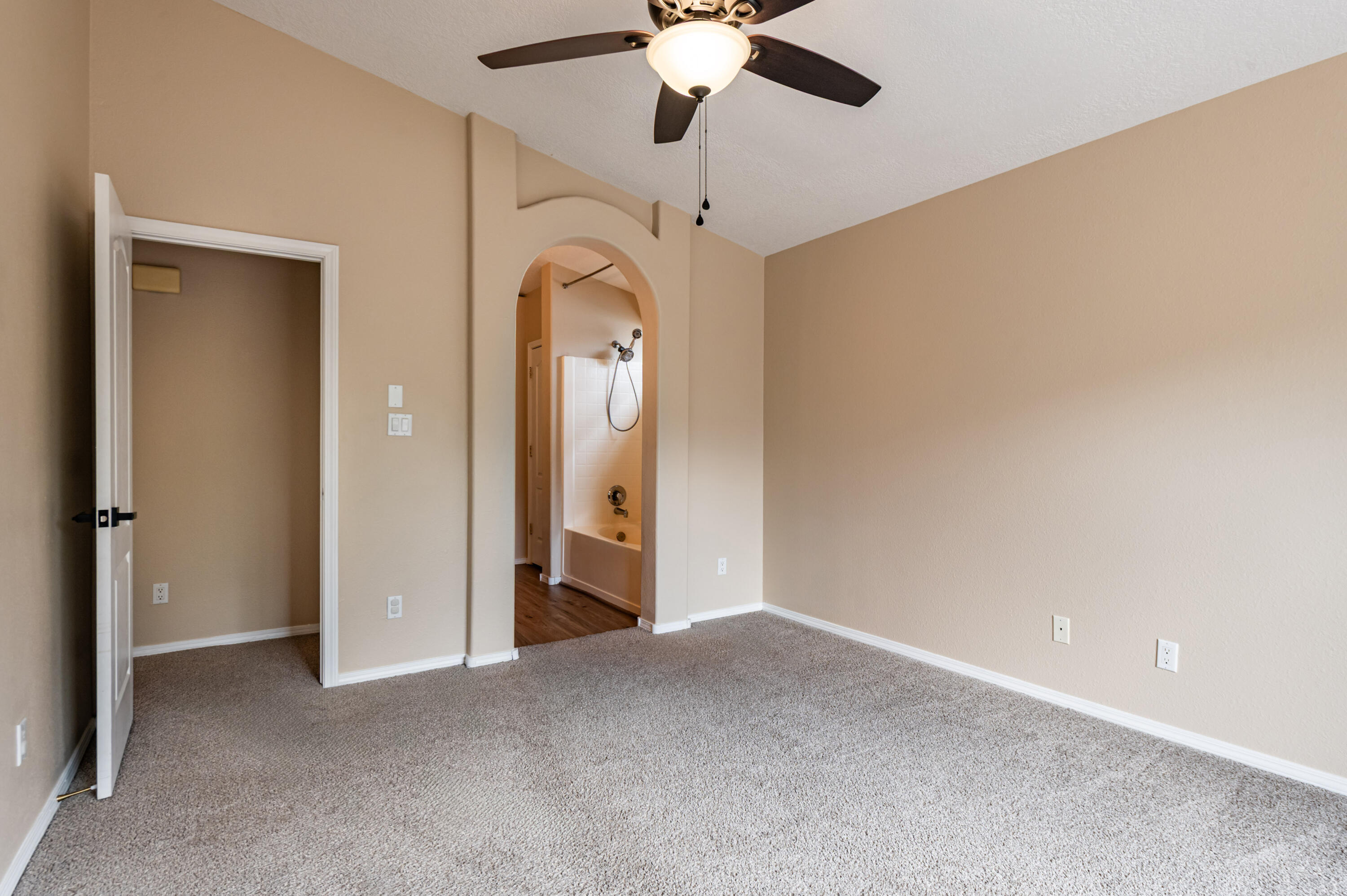 Photo 14 — 7716 Banyon Avenue NW