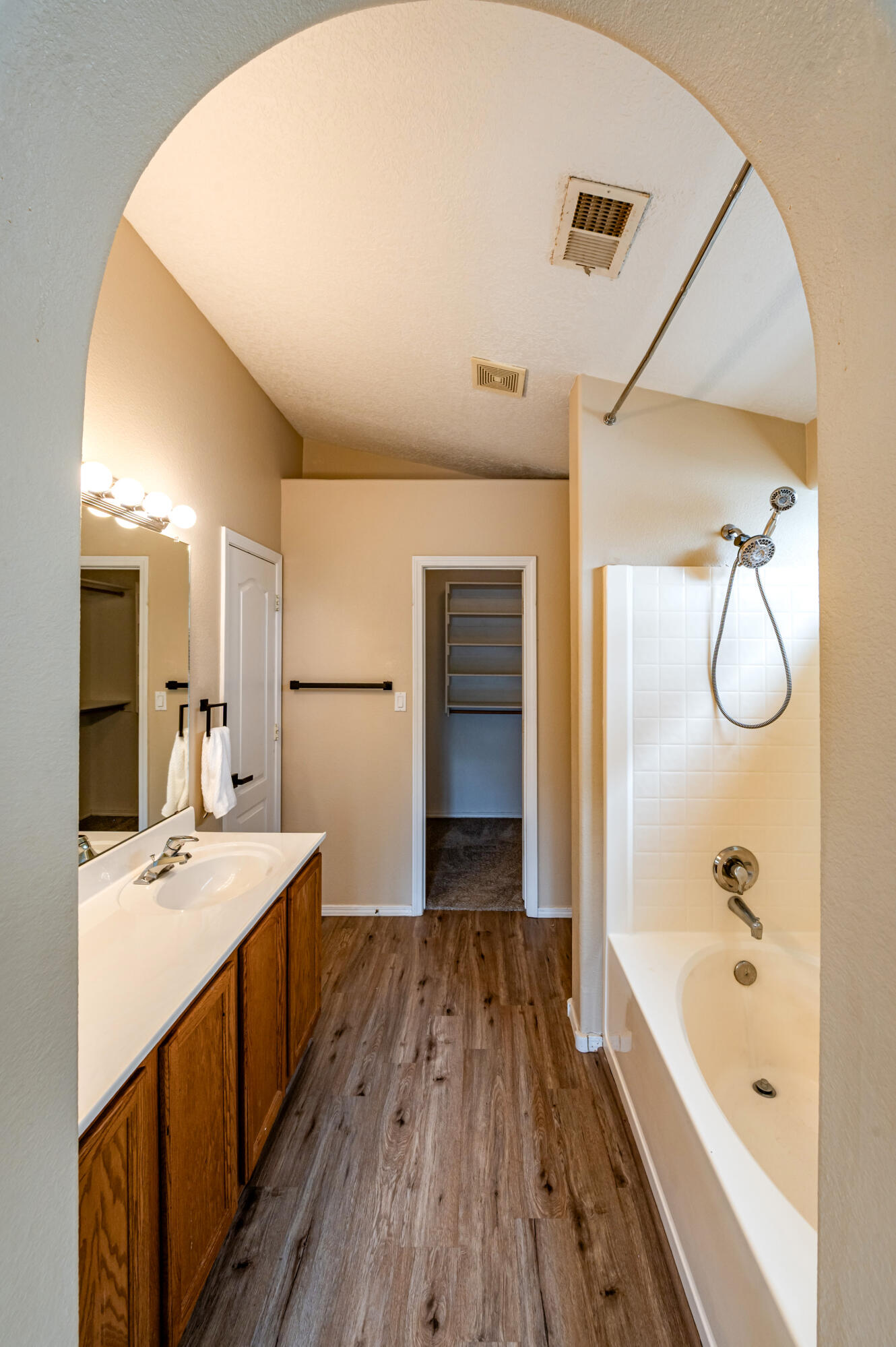 Photo 13 — 7716 Banyon Avenue NW