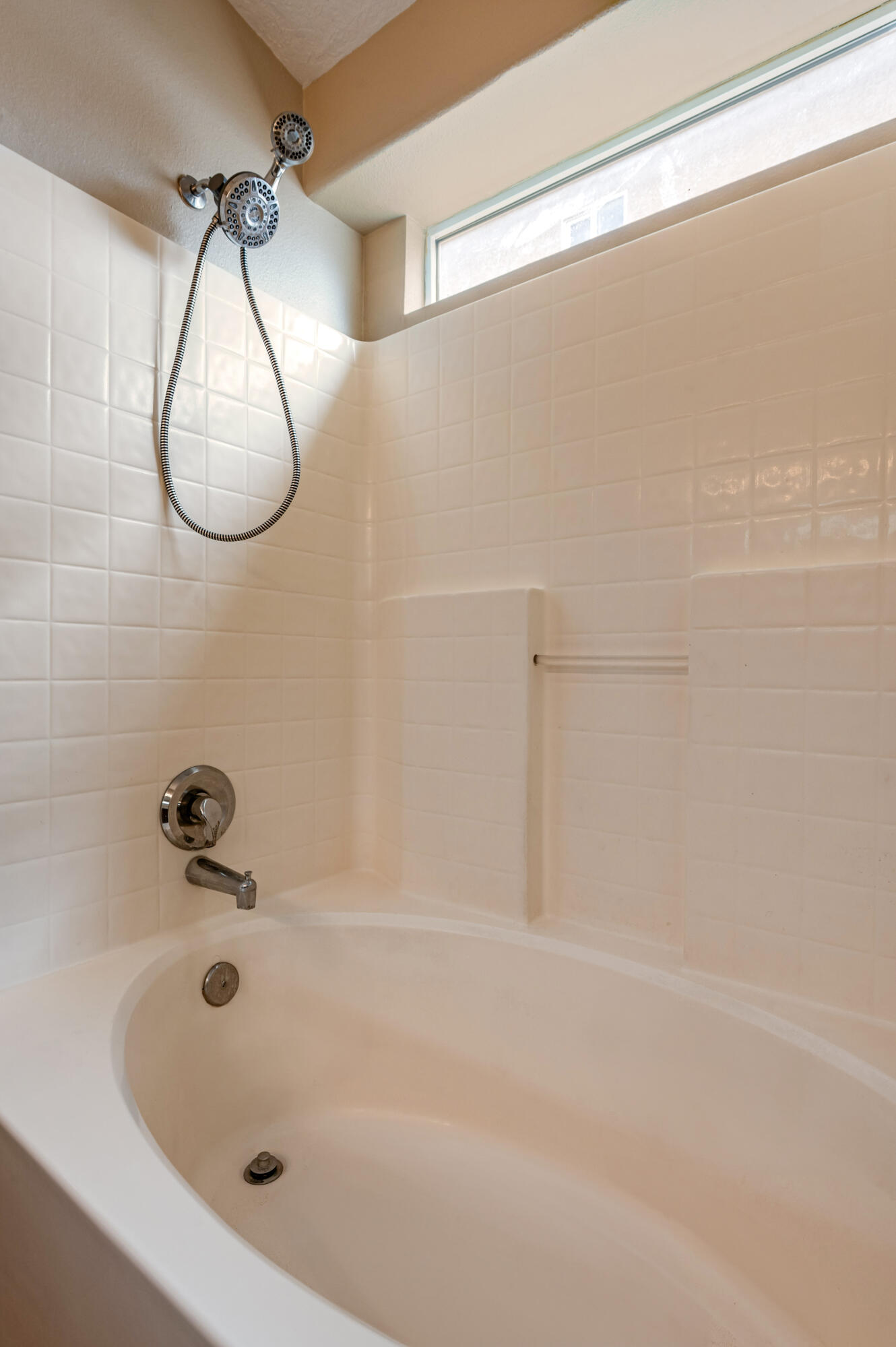 Photo 11 — 7716 Banyon Avenue NW