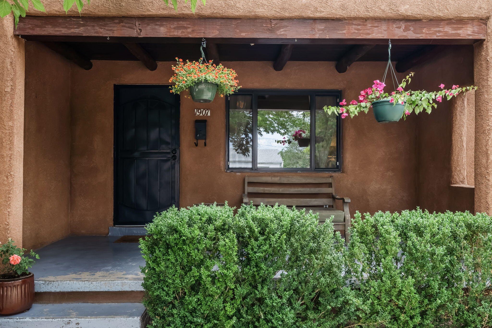 1907 Anderson PL SE, Albuquerque, NM 87108