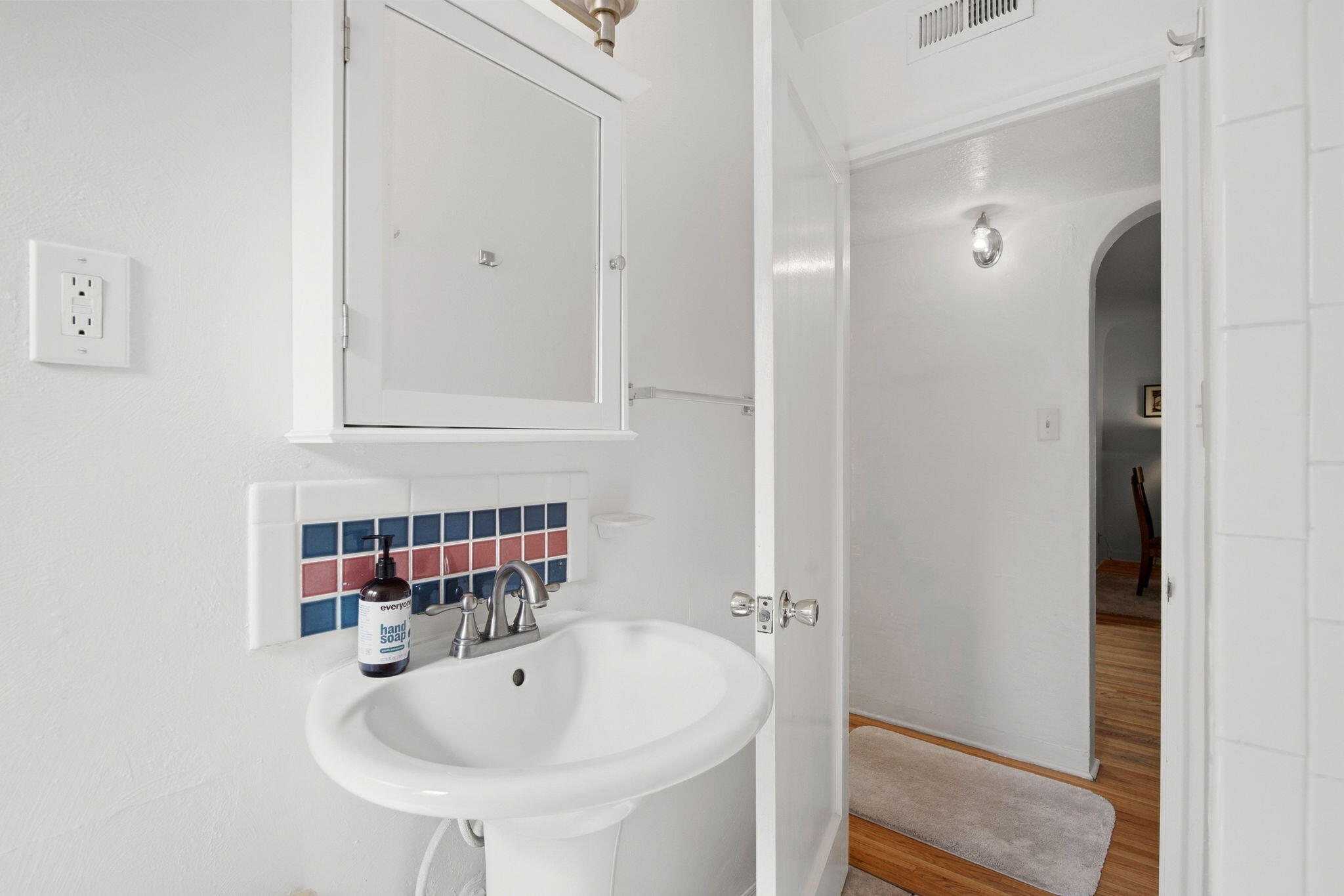 Photo 18 — 1907 Anderson PL SE