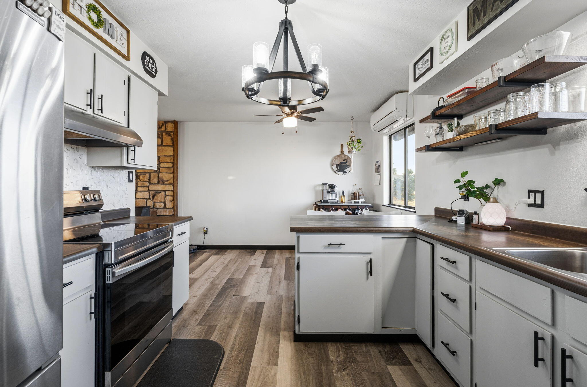 Photo 13 — 1257 Dinkle Road
