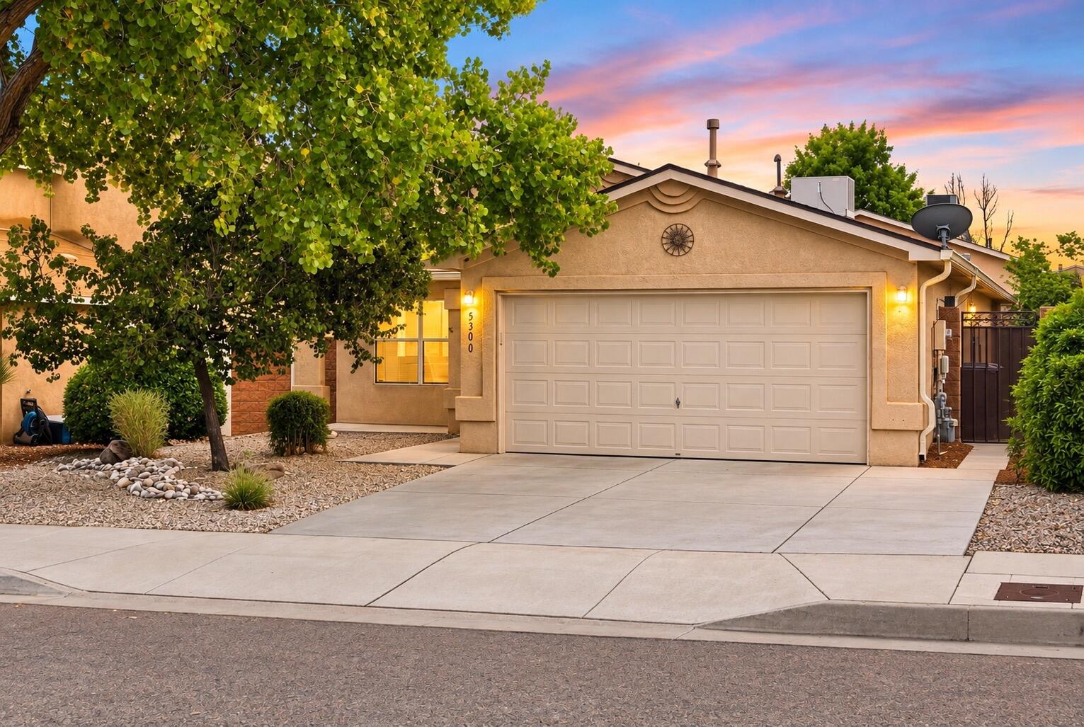 5300 River Ridge Avenue NW, Albuquerque, NM 87114