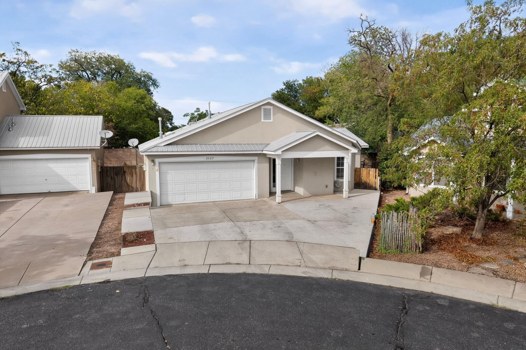 Photo 3 — 1527 Phoenix Avenue NW