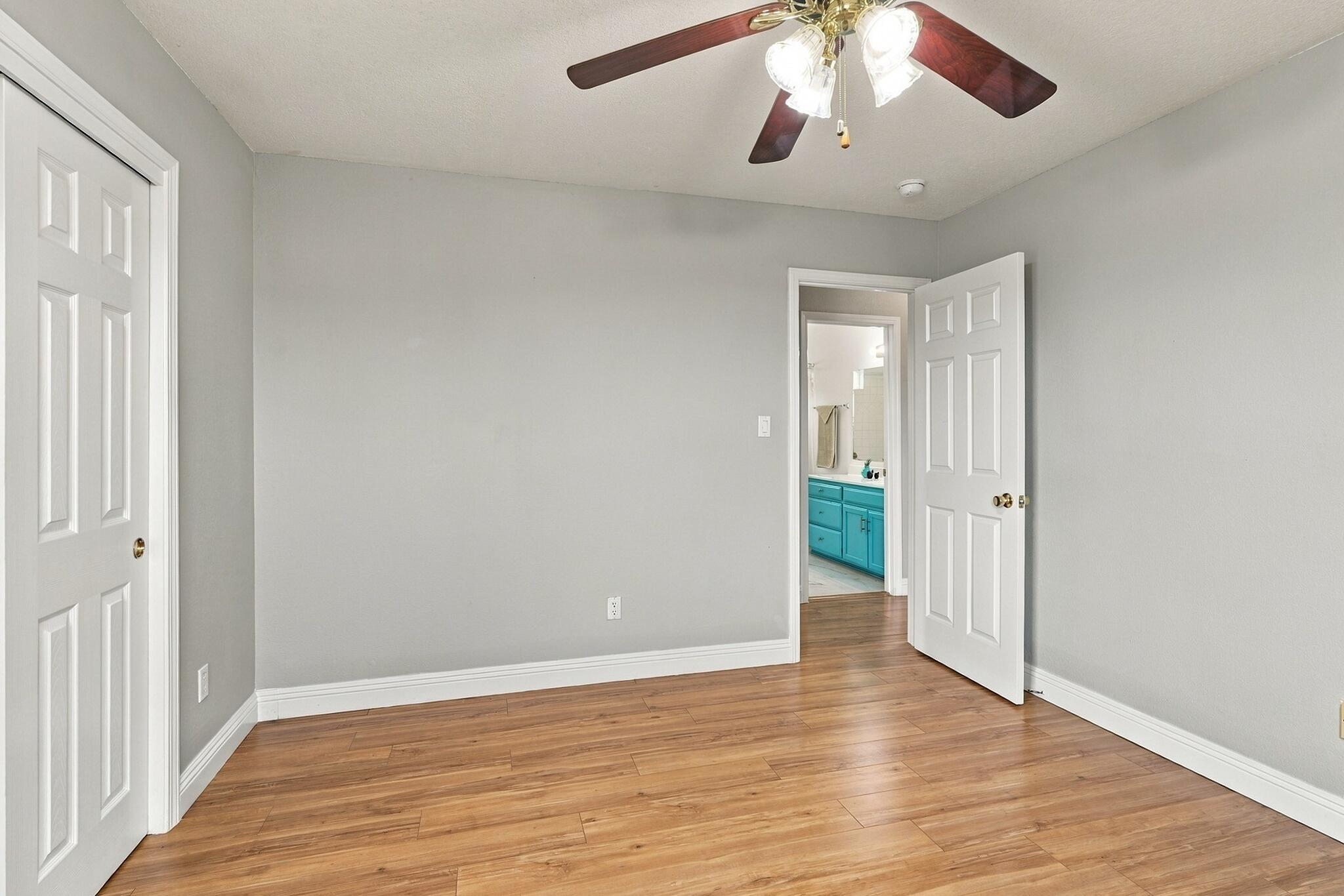 Photo 18 — 7320 Tricia Road NE