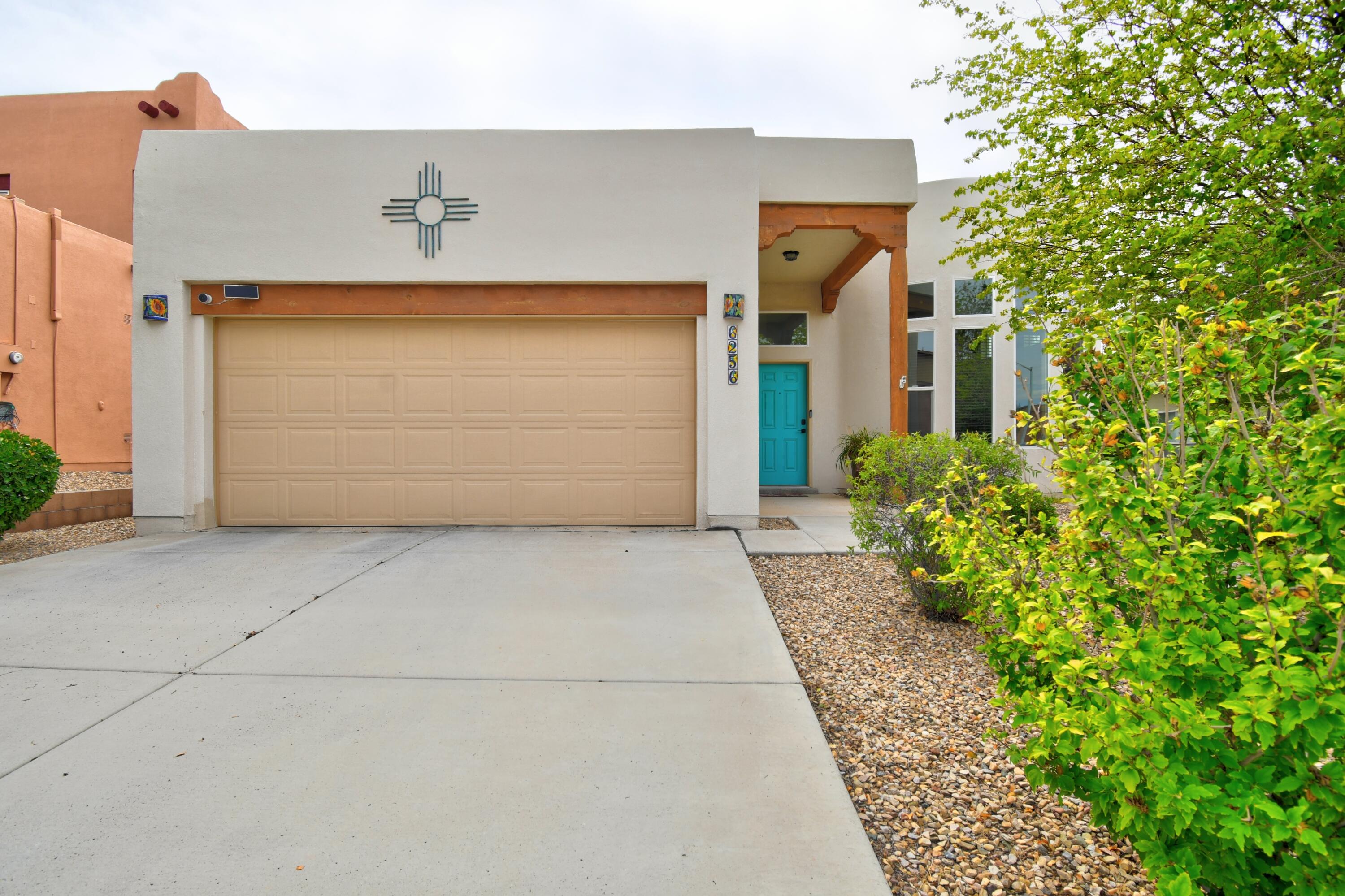 6256 Nueva Espana Road NW, Albuquerque, NM 87114