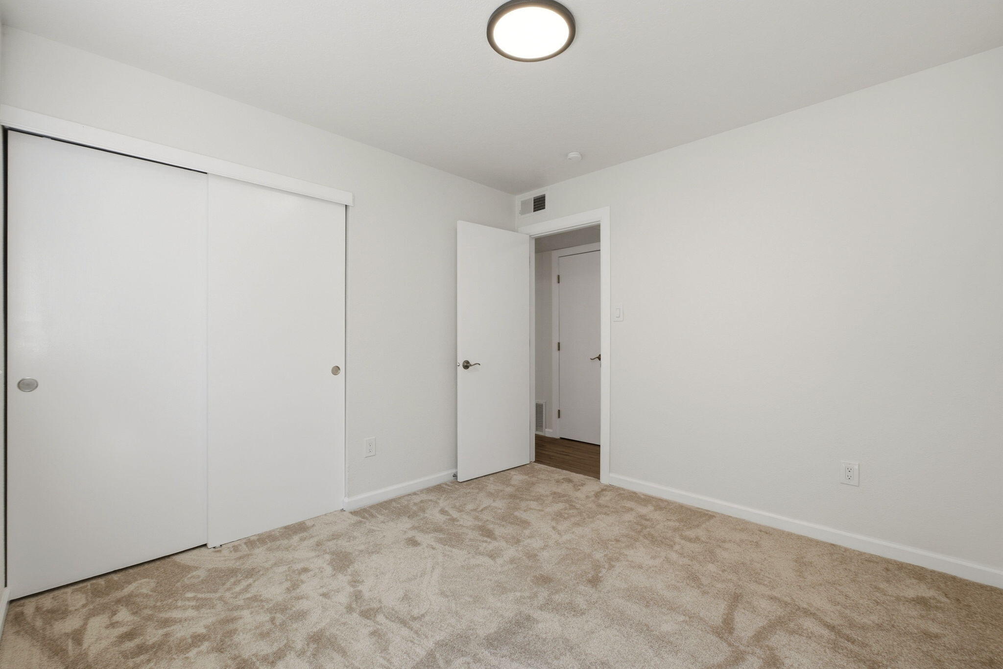 Photo 12 — 12108 Woodland Avenue NE