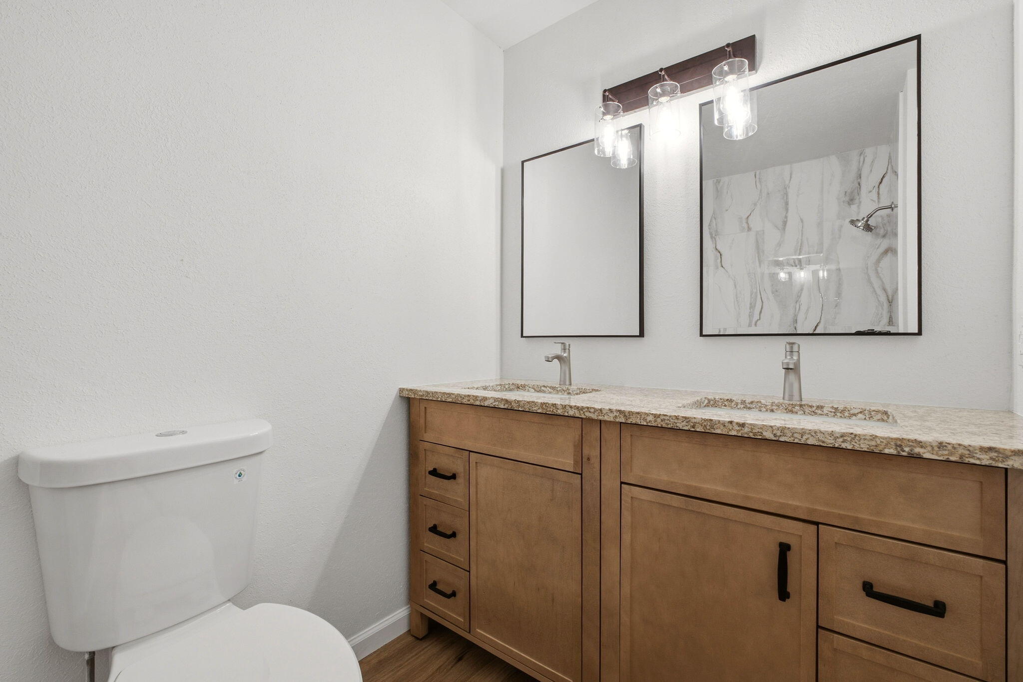 Photo 9 — 12108 Woodland Avenue NE
