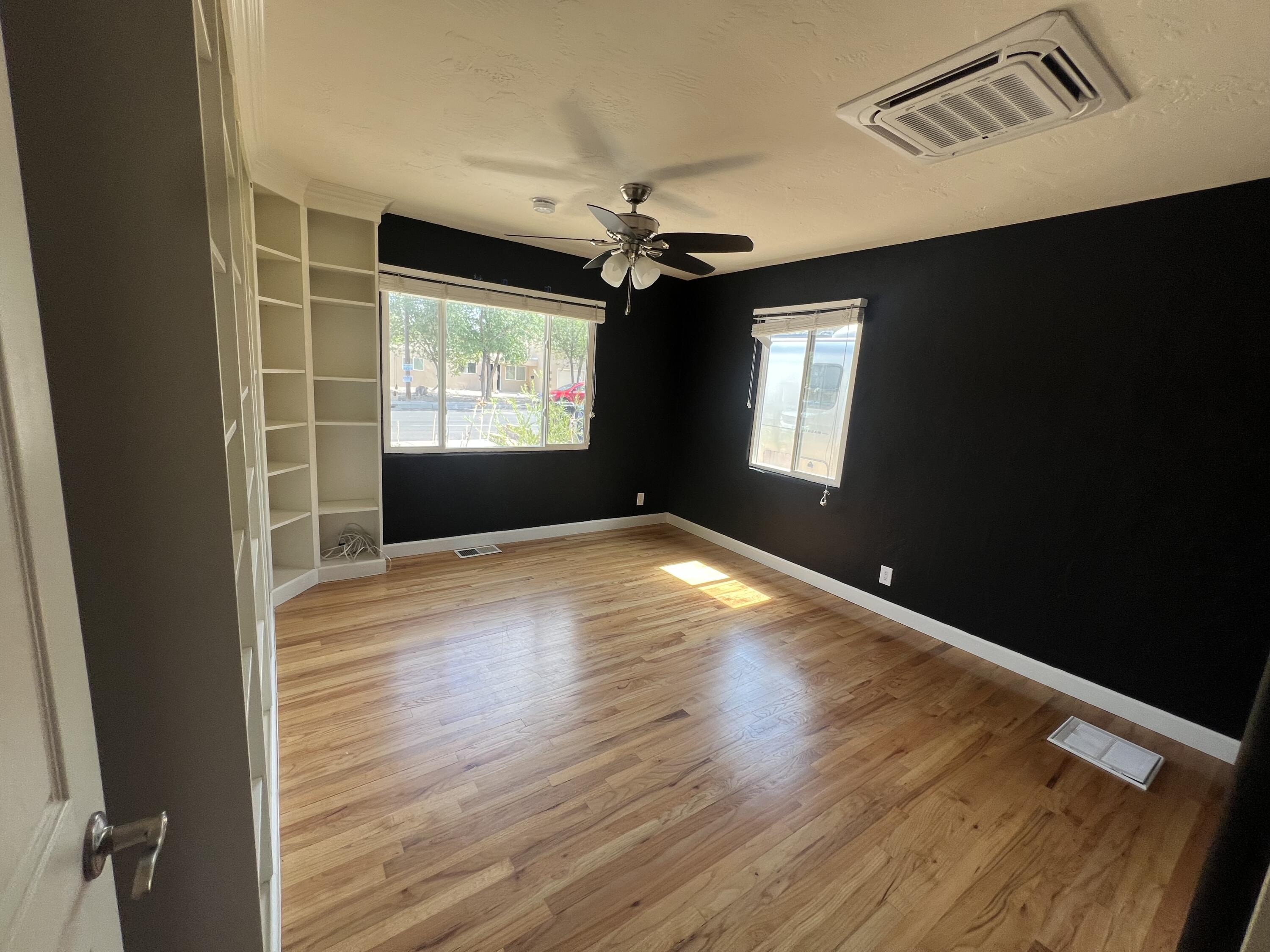 Photo 11 — 629 Monroe Street SE
