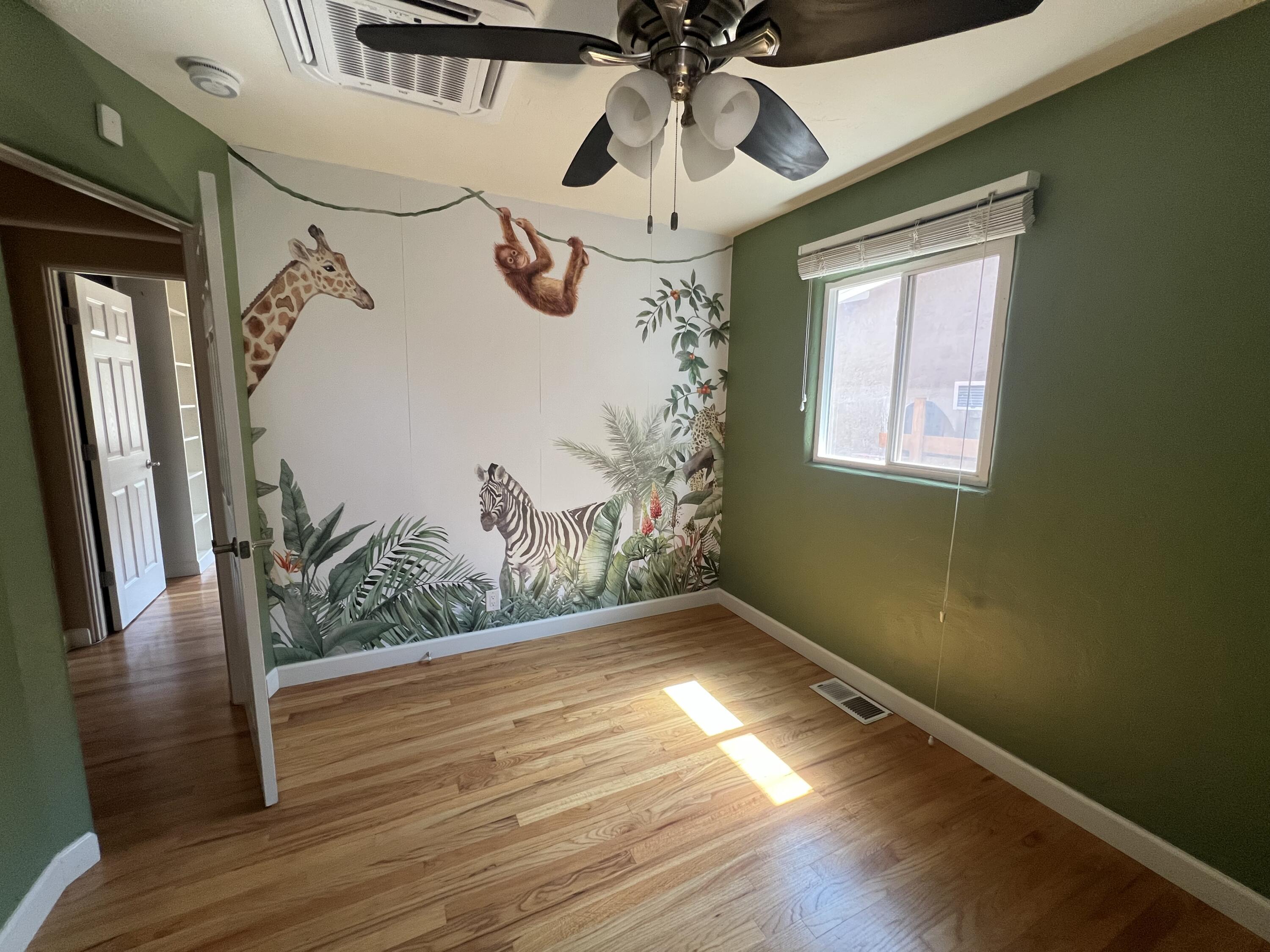 Photo 9 — 629 Monroe Street SE