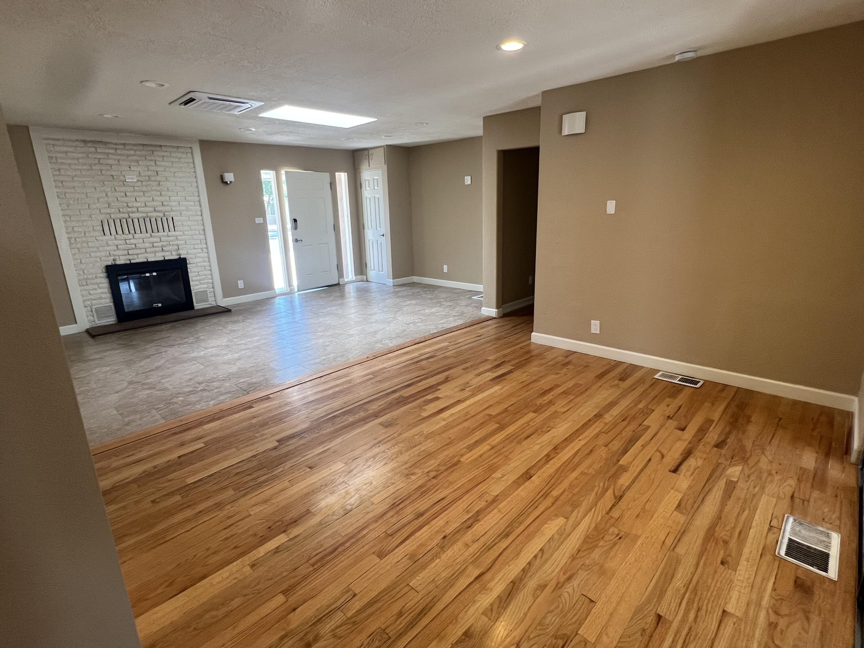 Photo 18 — 629 Monroe Street SE