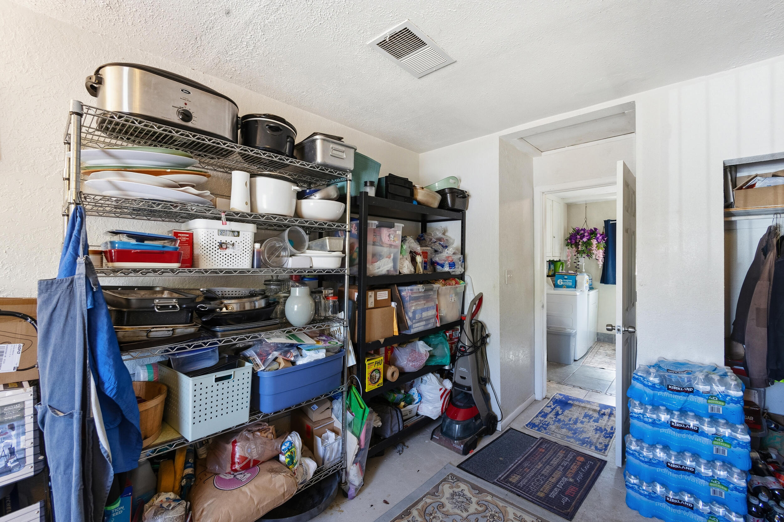 Photo 3 — 6501 Churchill Road SW