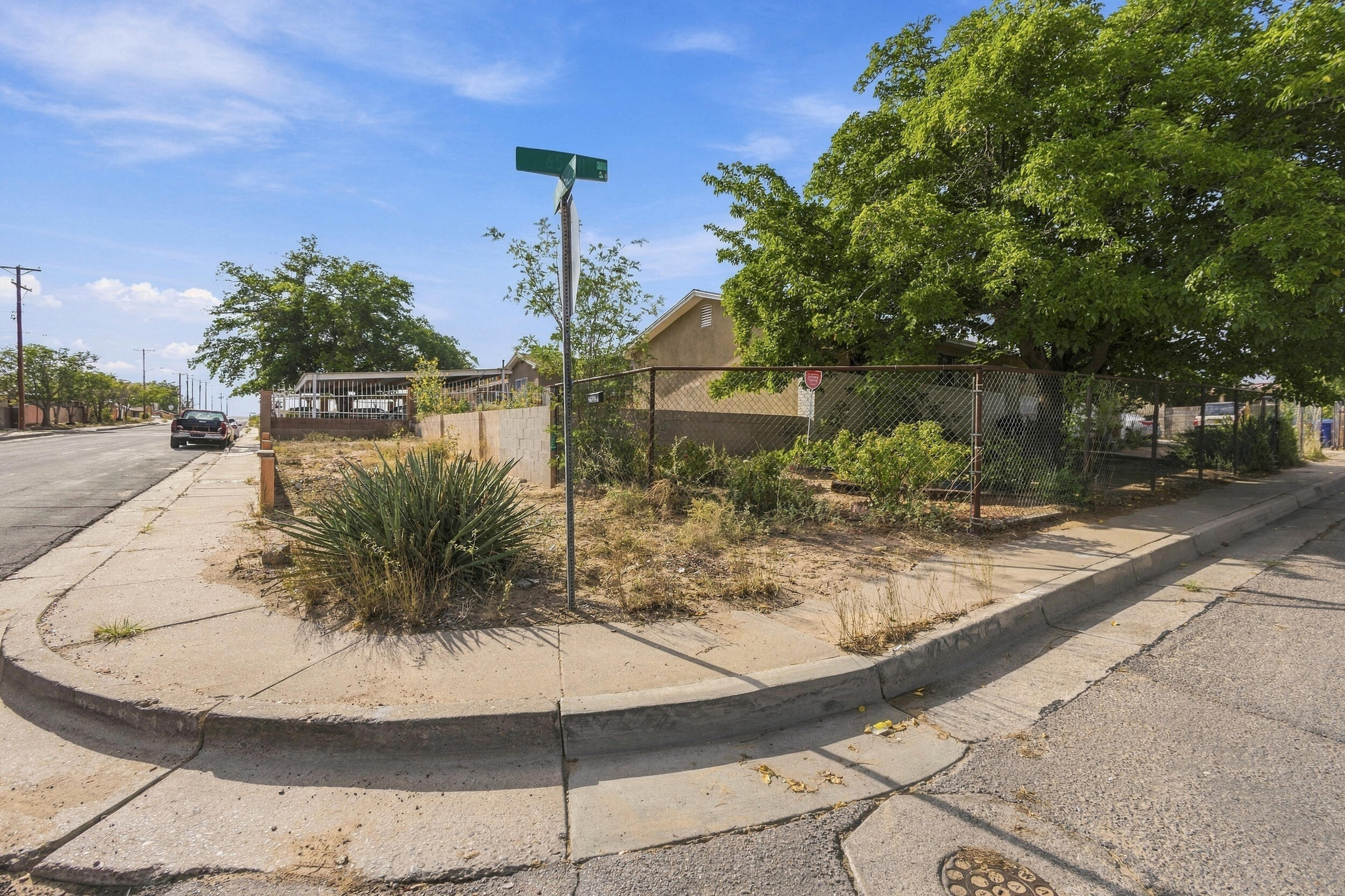 Photo 10 — 6501 Churchill Road SW