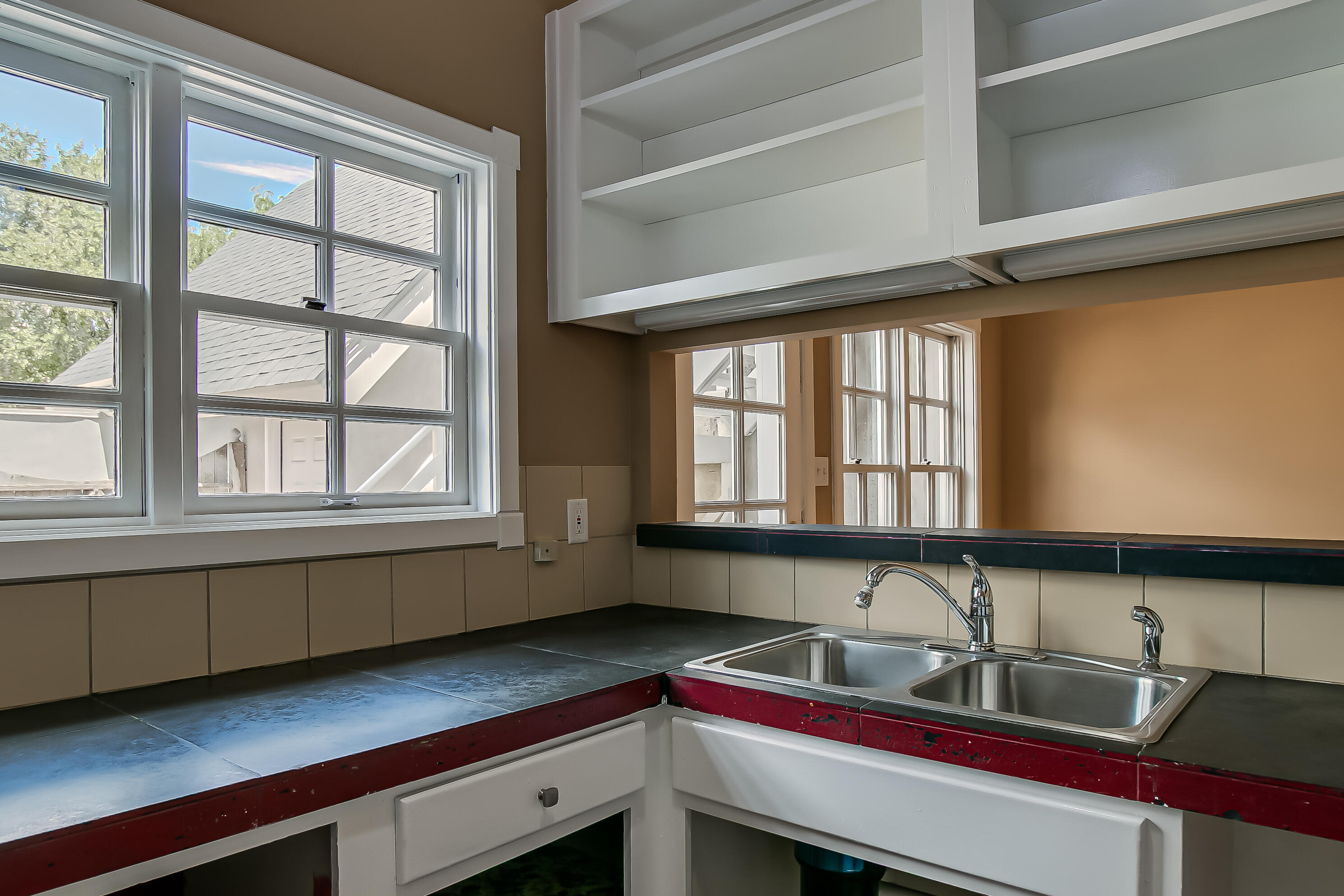 Photo 15 — 501 Mulberry Street NE