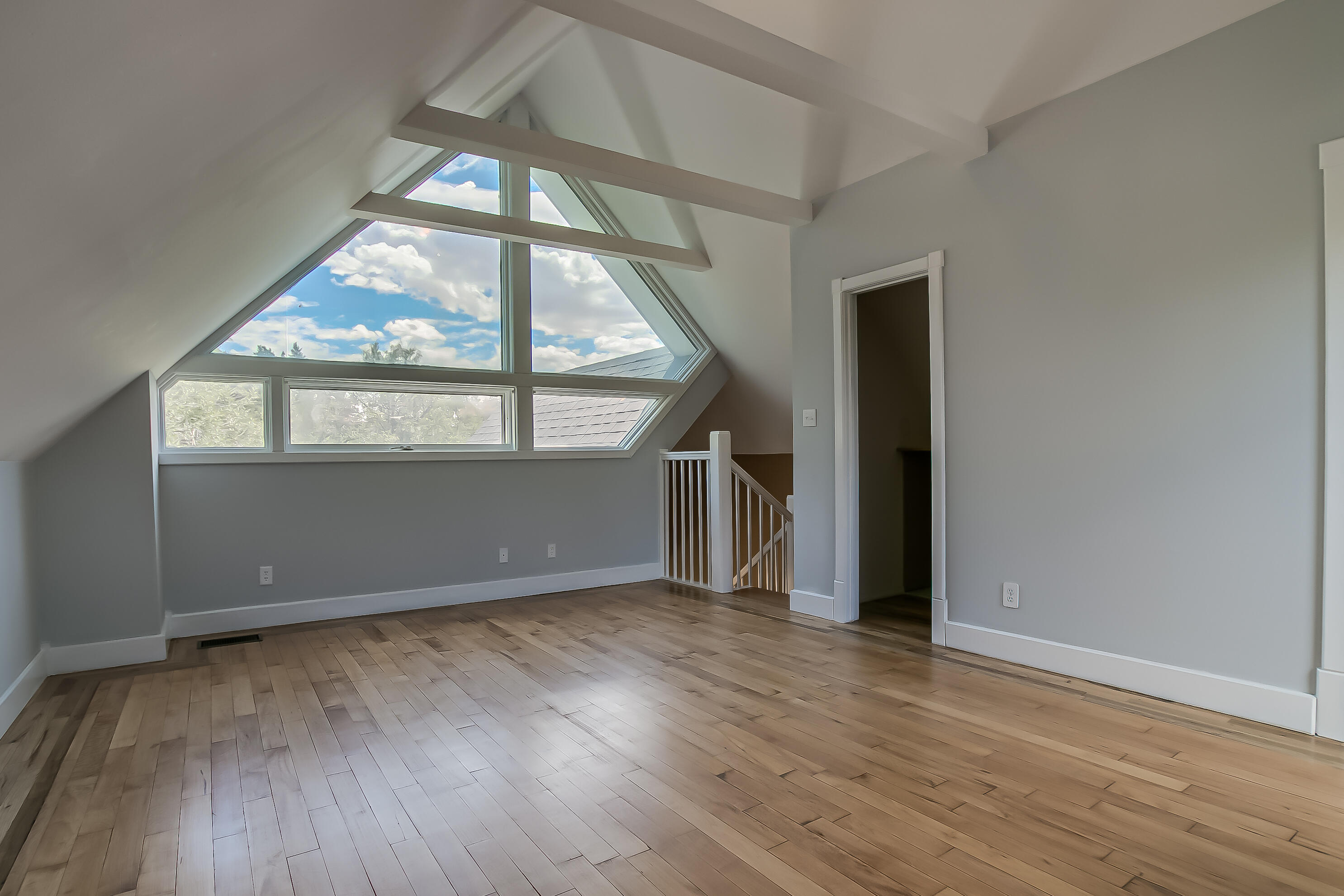 Photo 20 — 501 Mulberry Street NE