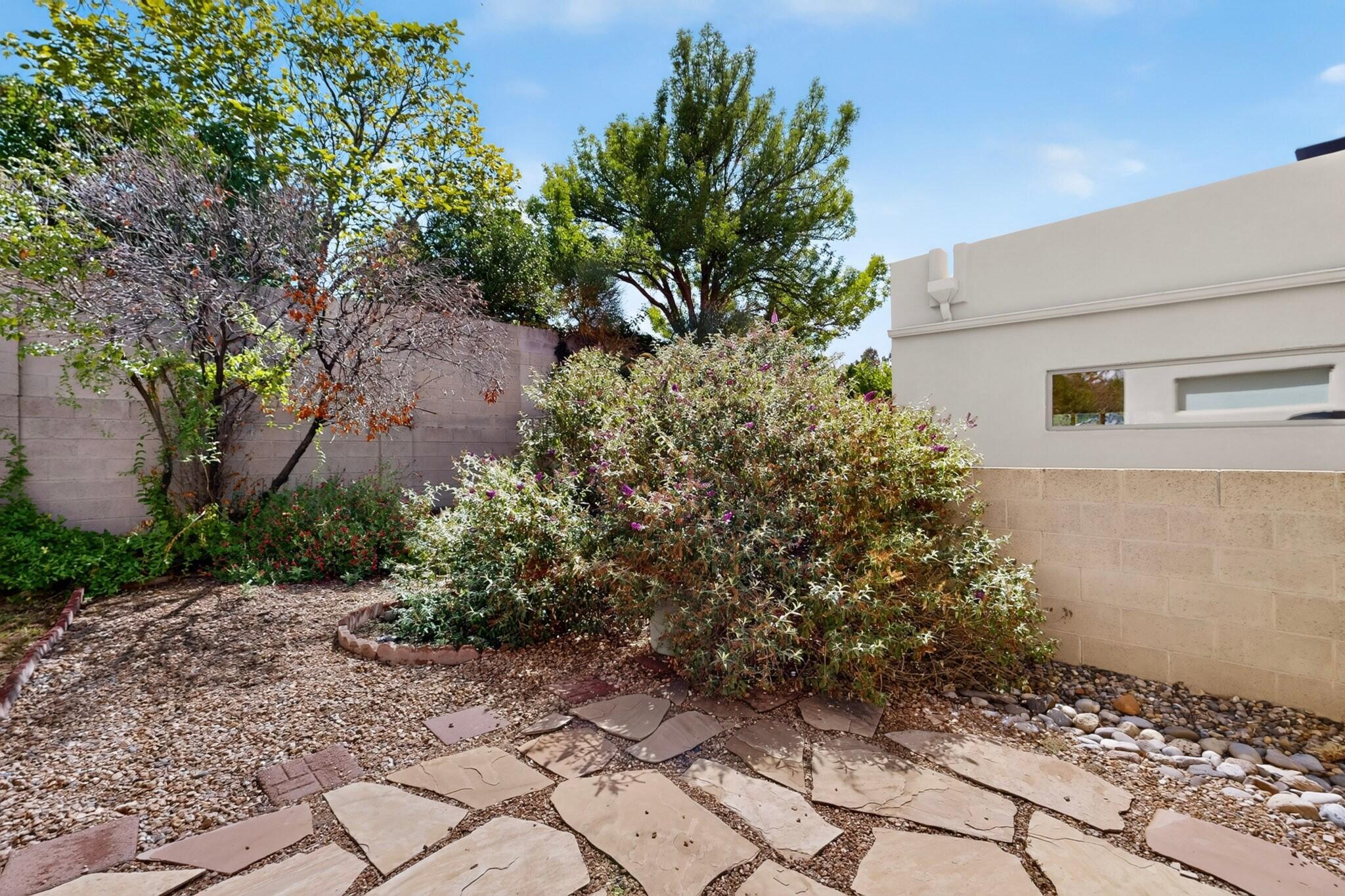 Photo 3 — 12704 Colony Place NE