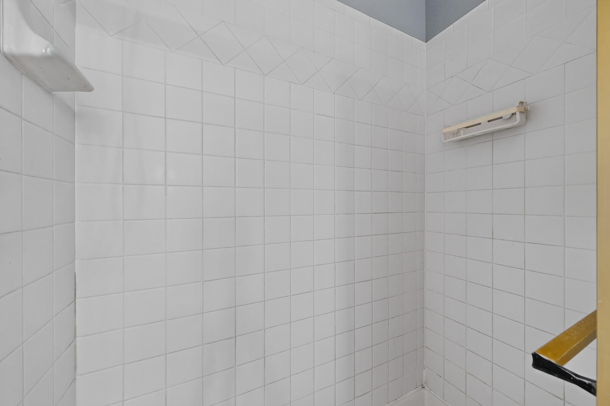 Photo 20 — 5008 Serena Circle NE