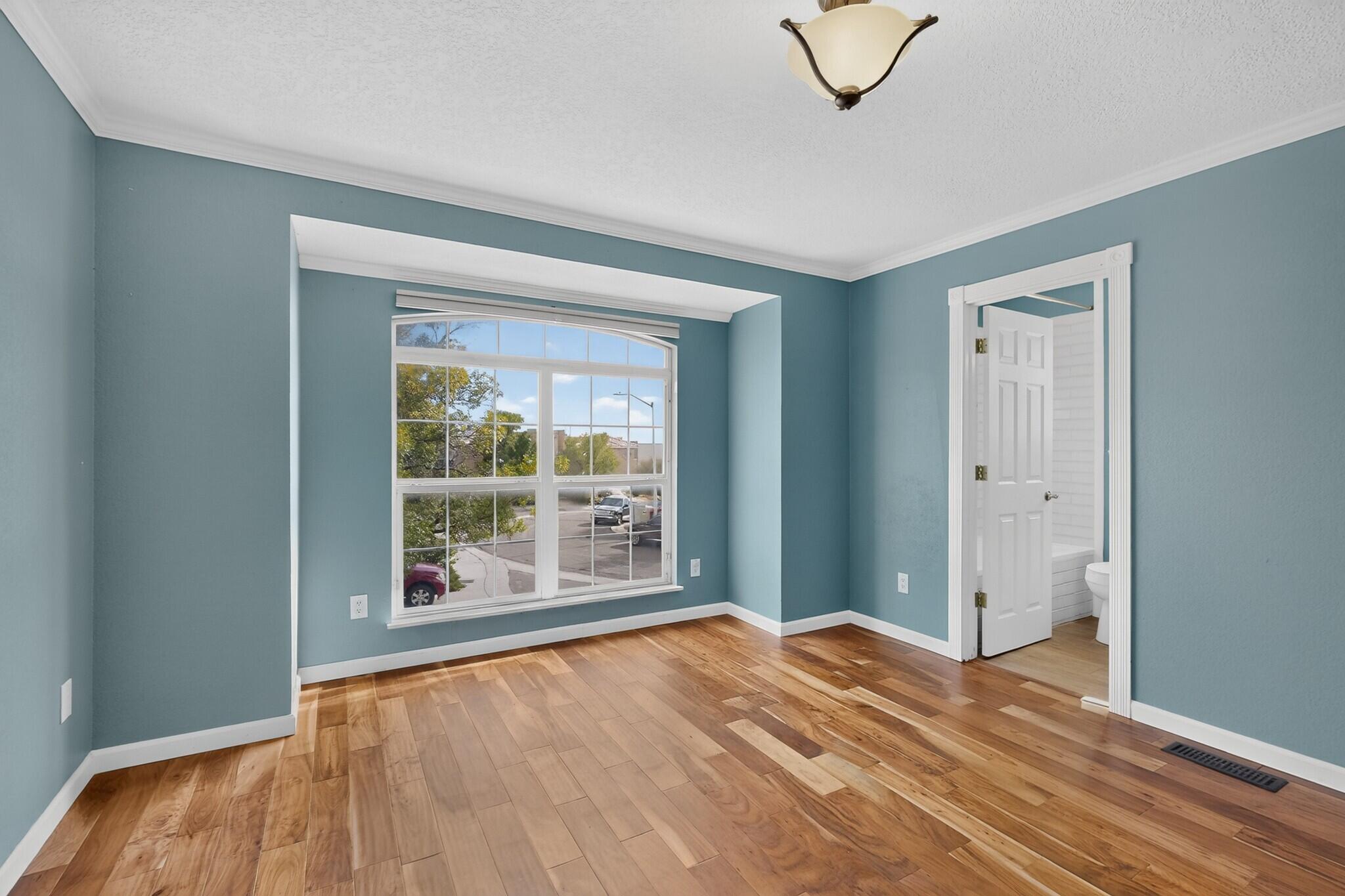 Photo 18 — 5008 Serena Circle NE