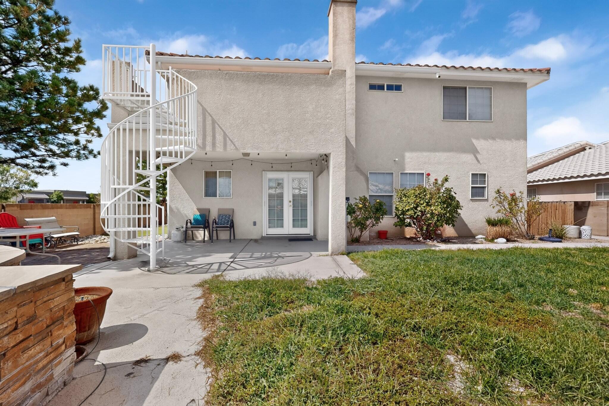 Photo 7 — 9800 Sierra Morena Street NW