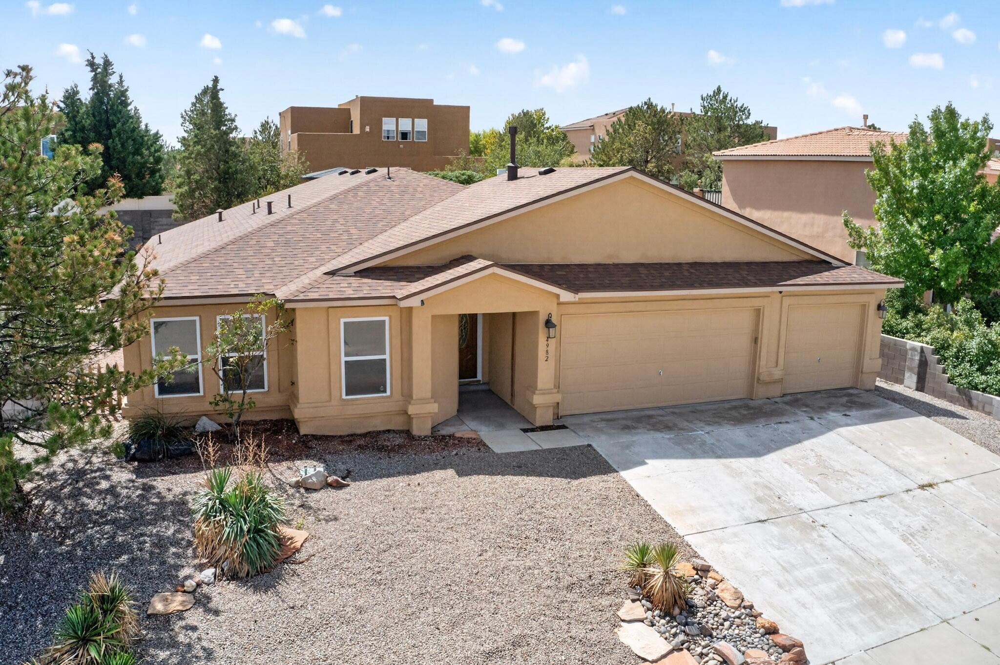 Photo 11 — 4982 Dream Dancer Drive NE