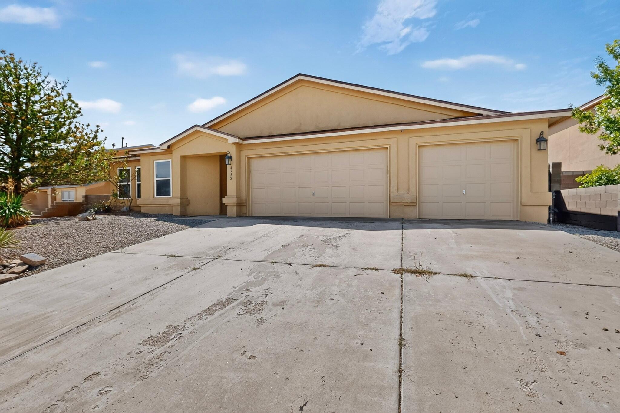 Photo 4 — 4982 Dream Dancer Drive NE