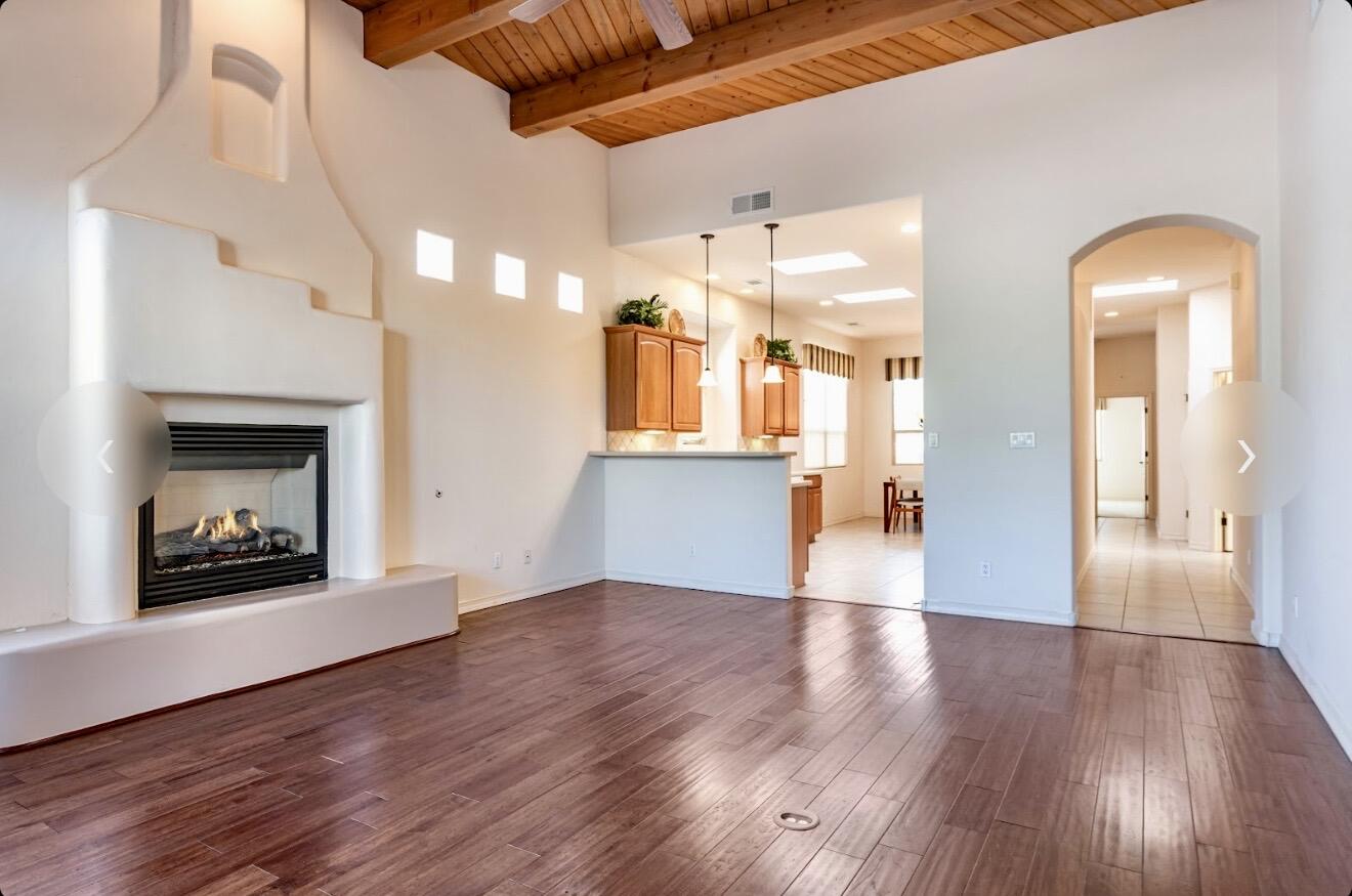 Photo 18 — 8805 Desert Fox Way NE