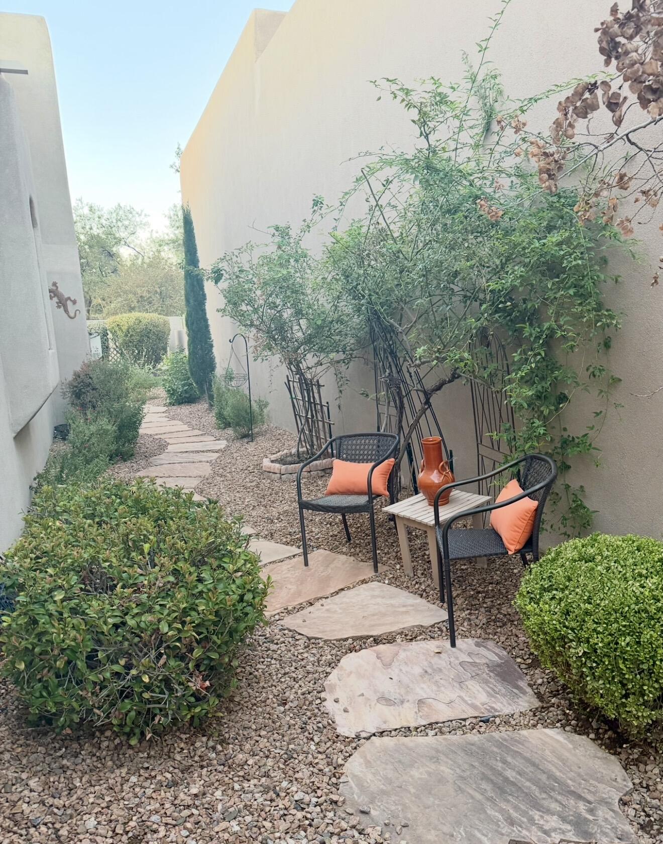Photo 5 — 8805 Desert Fox Way NE