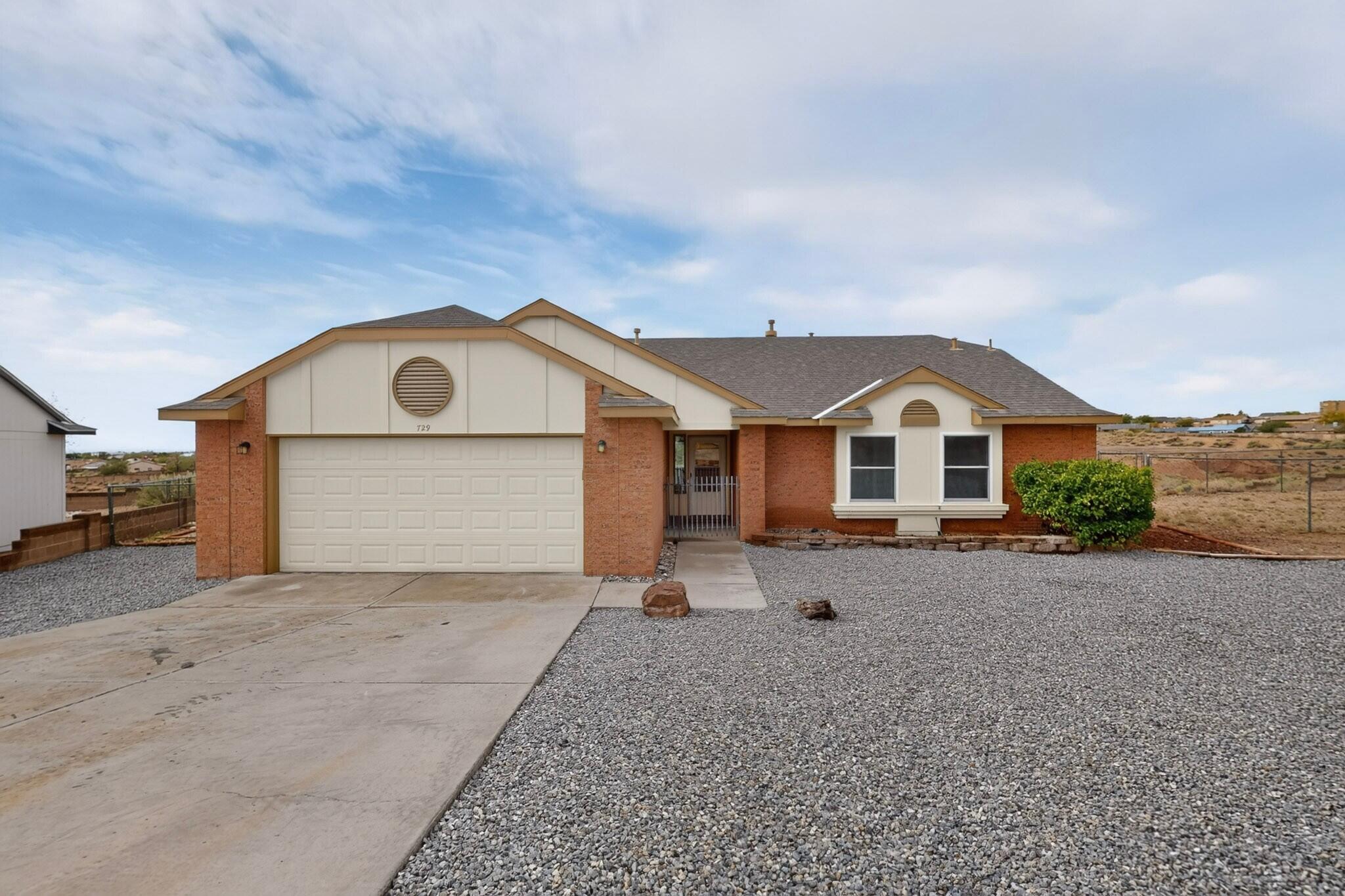 729 Silver Court NE, Rio Rancho, NM 87124