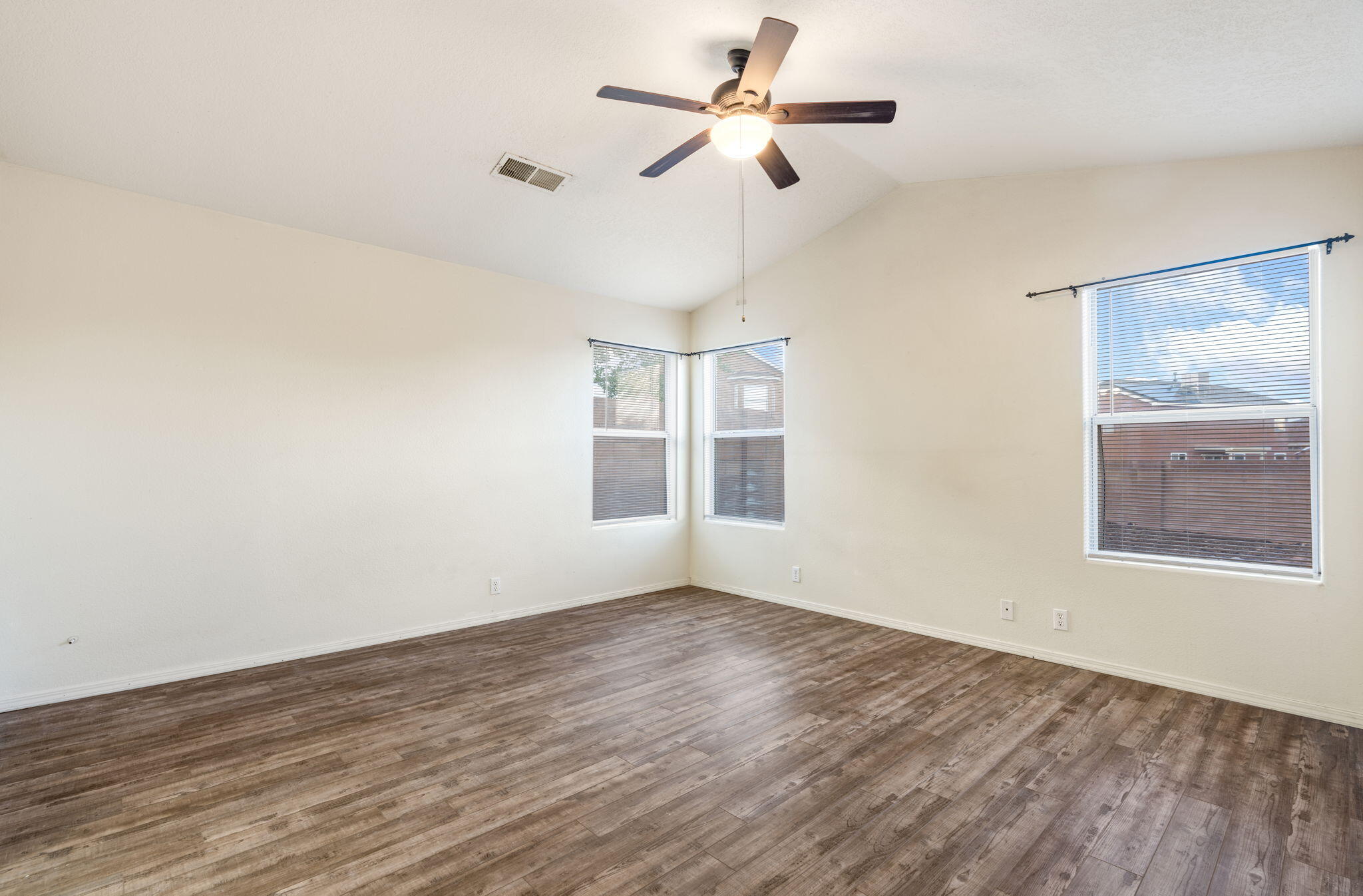 Photo 17 — 1336 Penasco Road NE