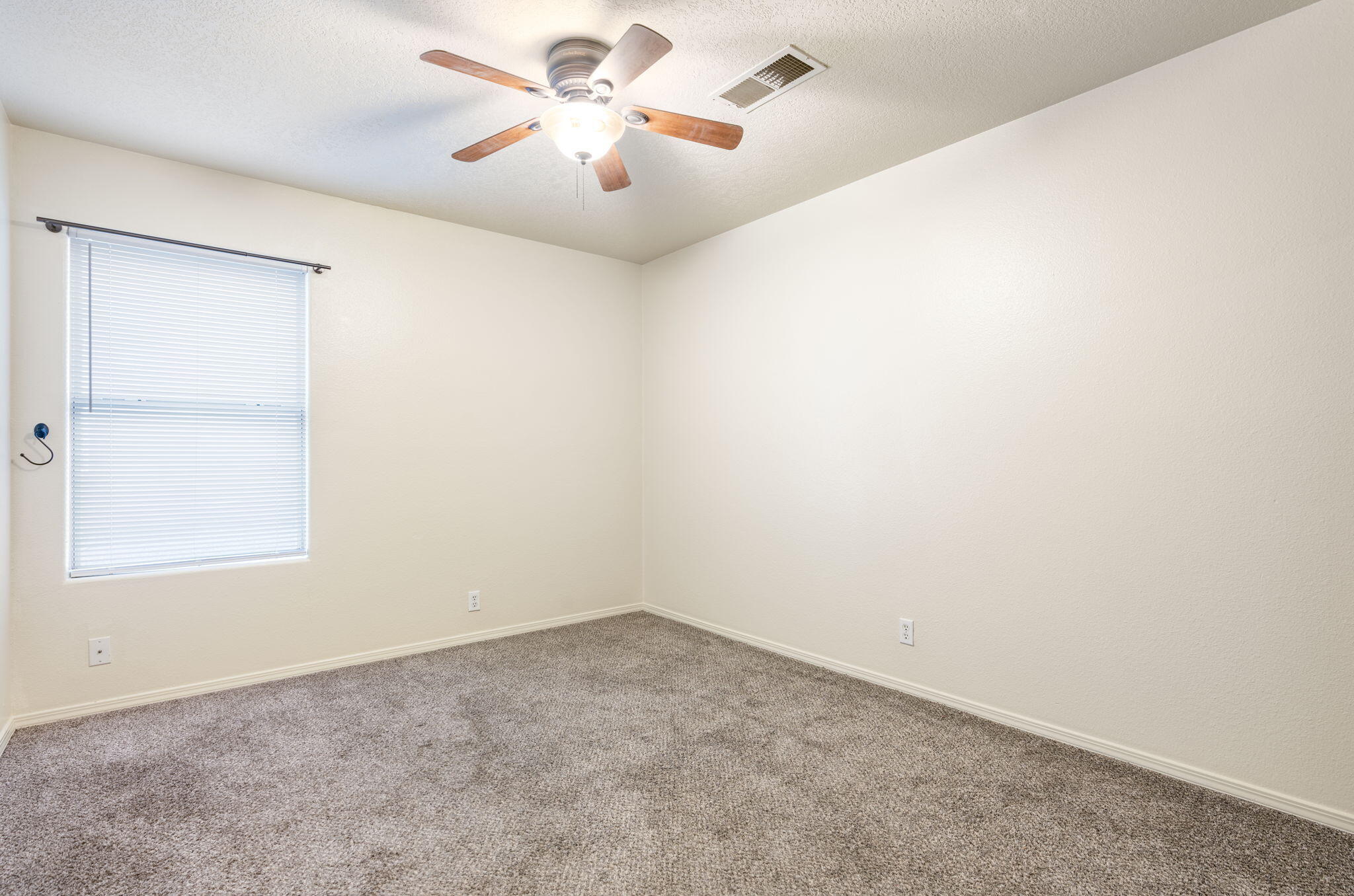 Photo 12 — 1336 Penasco Road NE
