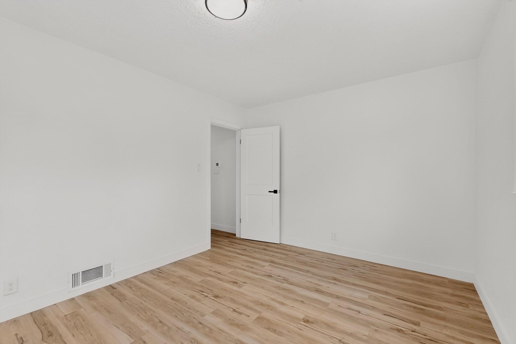 Photo 18 — 2817 Cardenas Drive NE