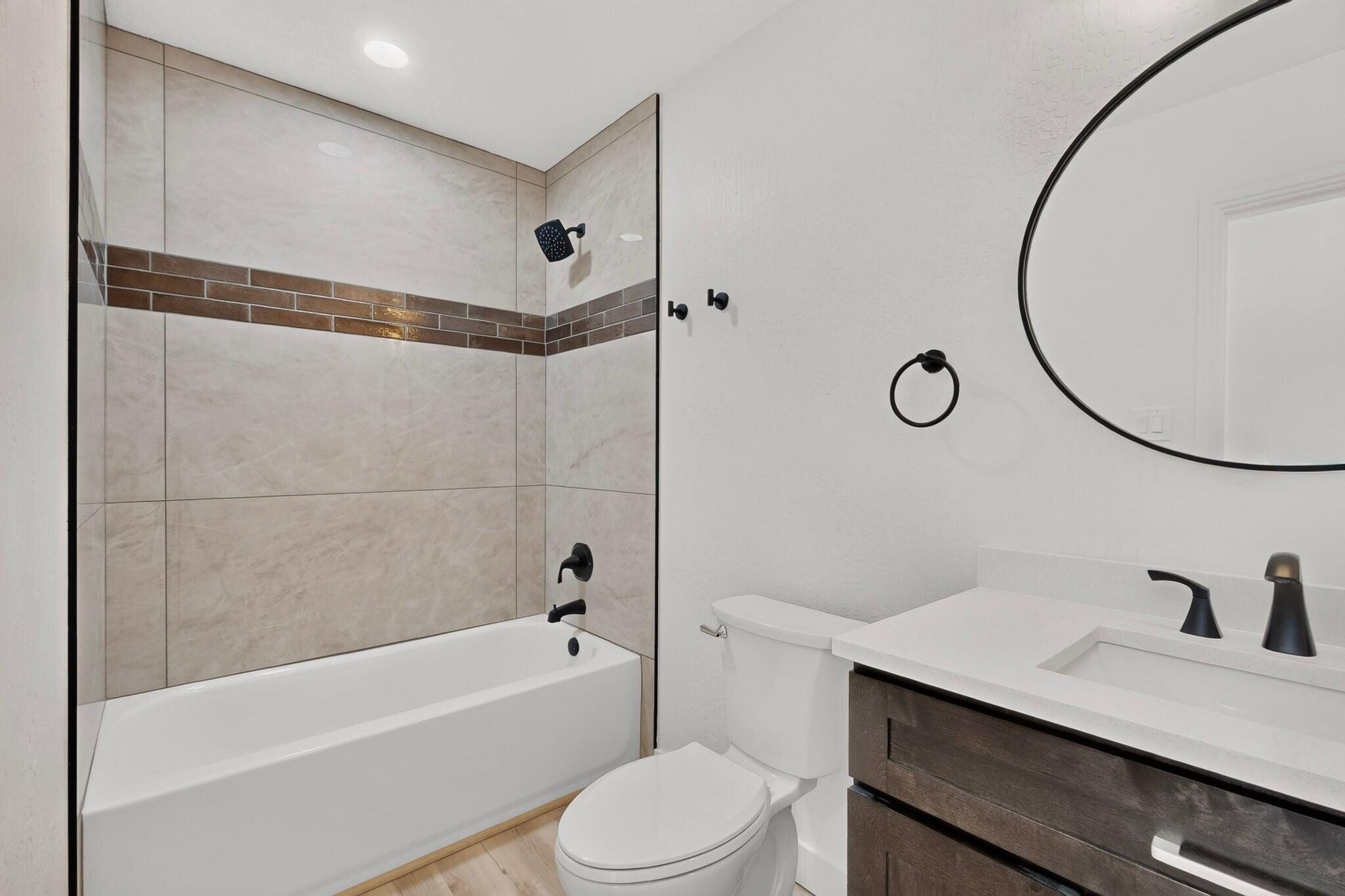 Photo 14 — 2817 Cardenas Drive NE