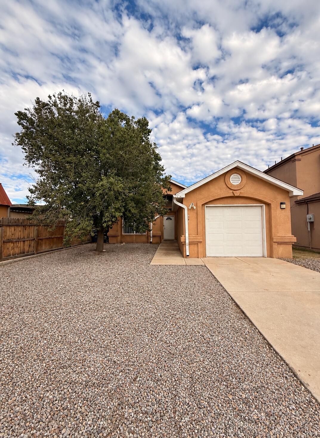1844 Tierra De La Luna Drive SW