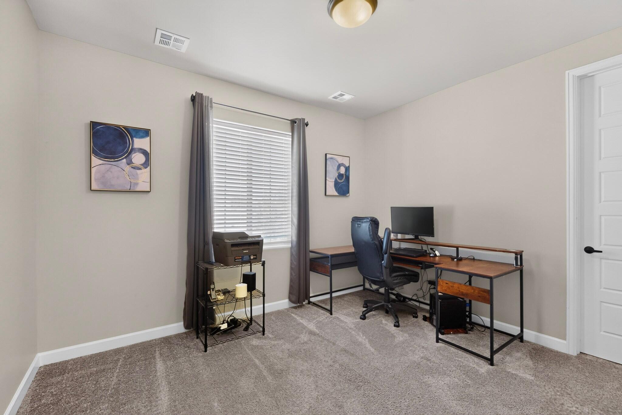 Photo 18 — 5801 Ridgeline Place NE