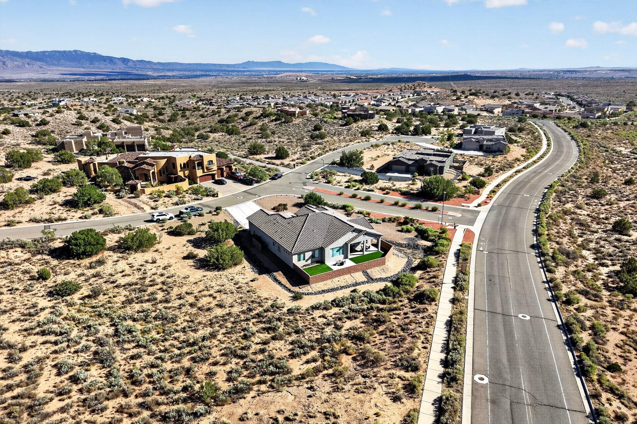Photo 3 — 5801 Ridgeline Place NE