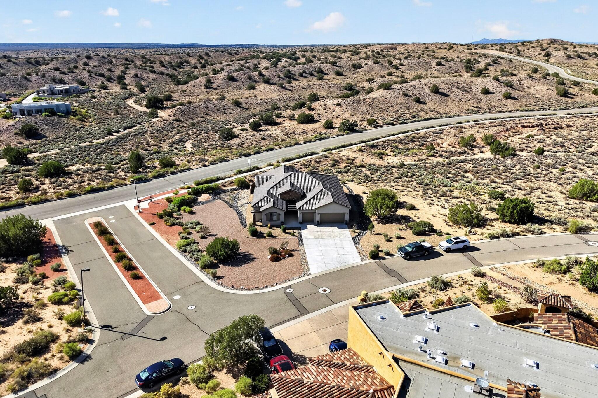 Photo 2 — 5801 Ridgeline Place NE