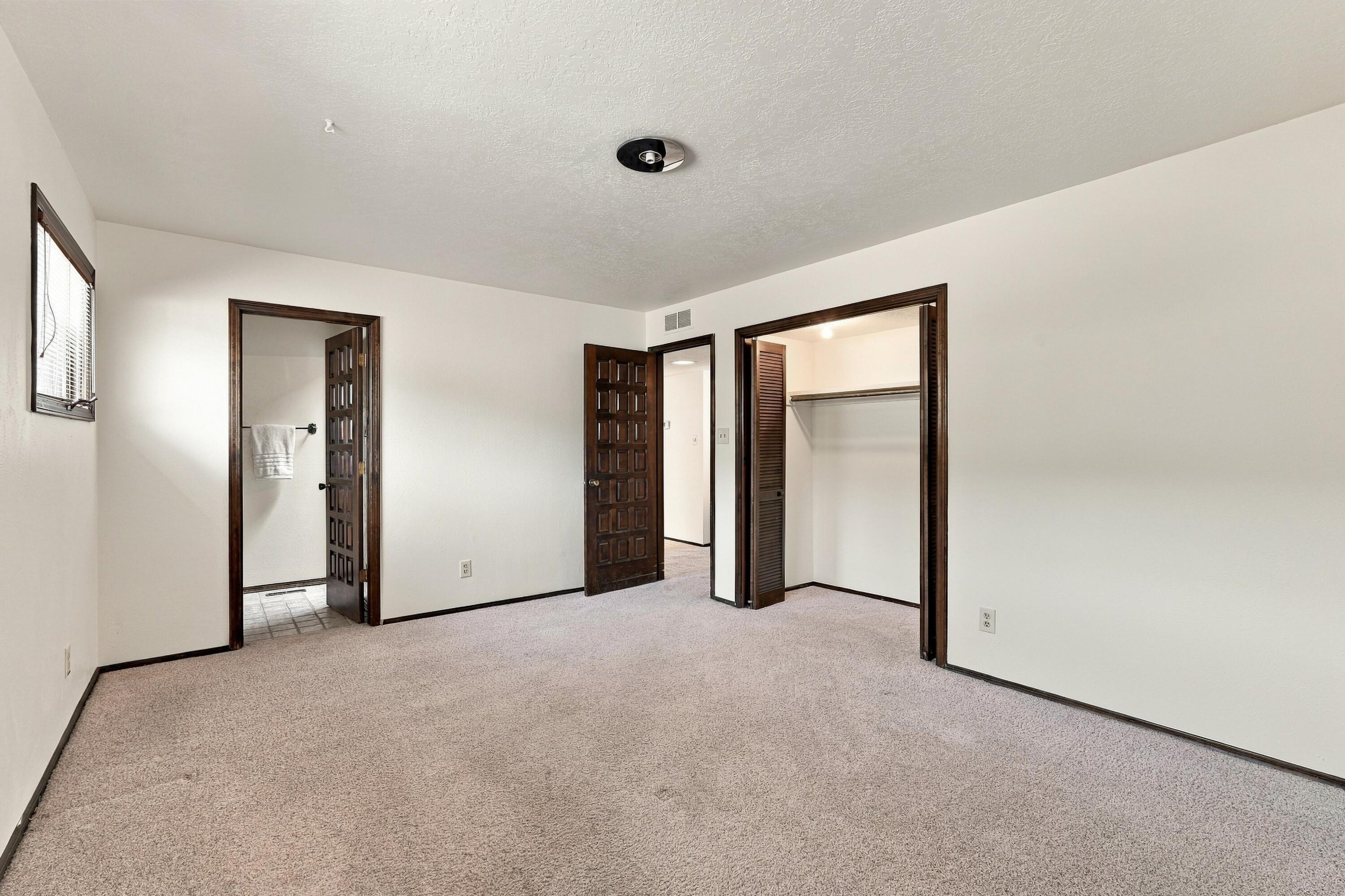 Photo 14 — 3901 Embudito Drive NE