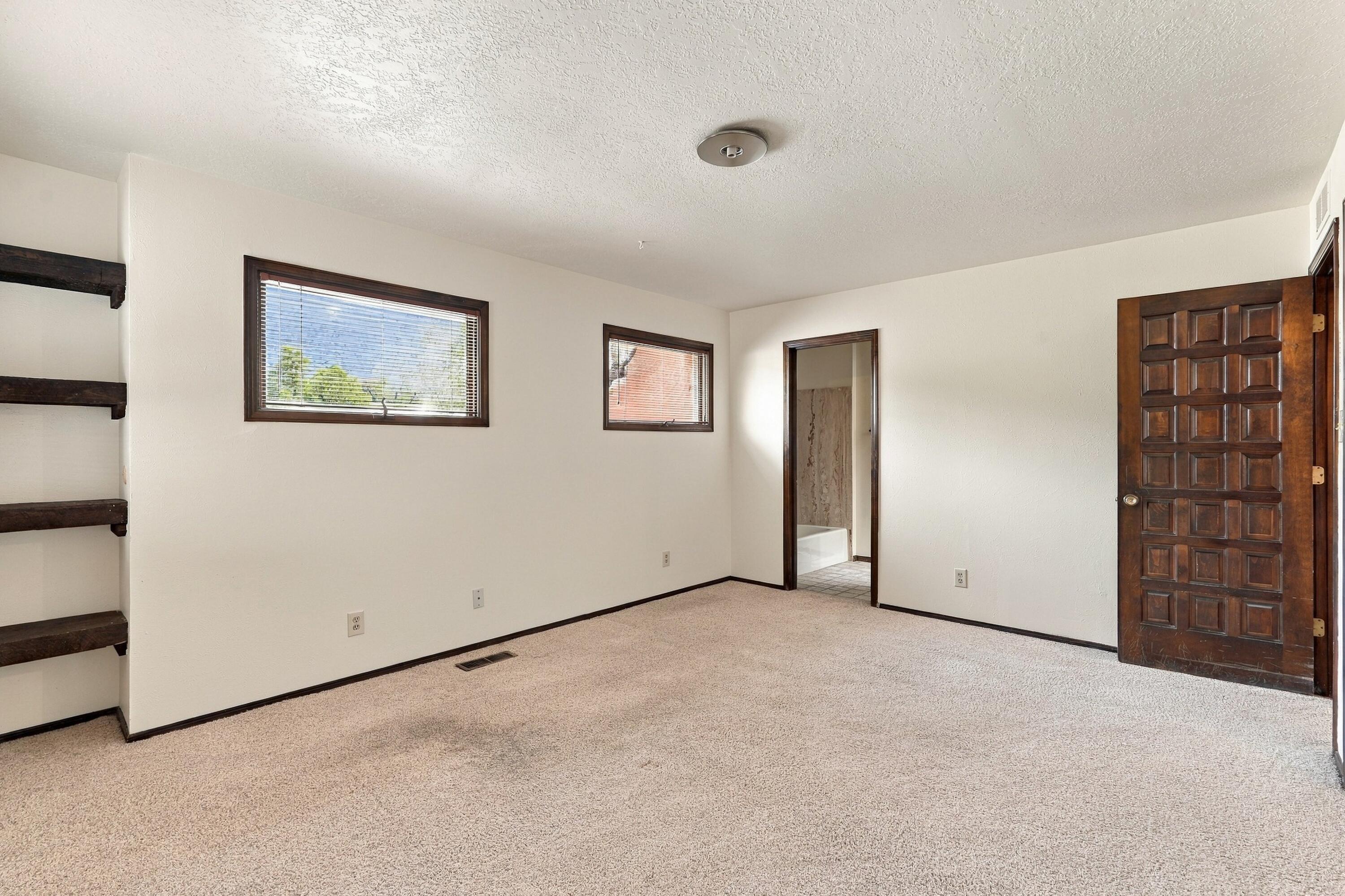 Photo 13 — 3901 Embudito Drive NE