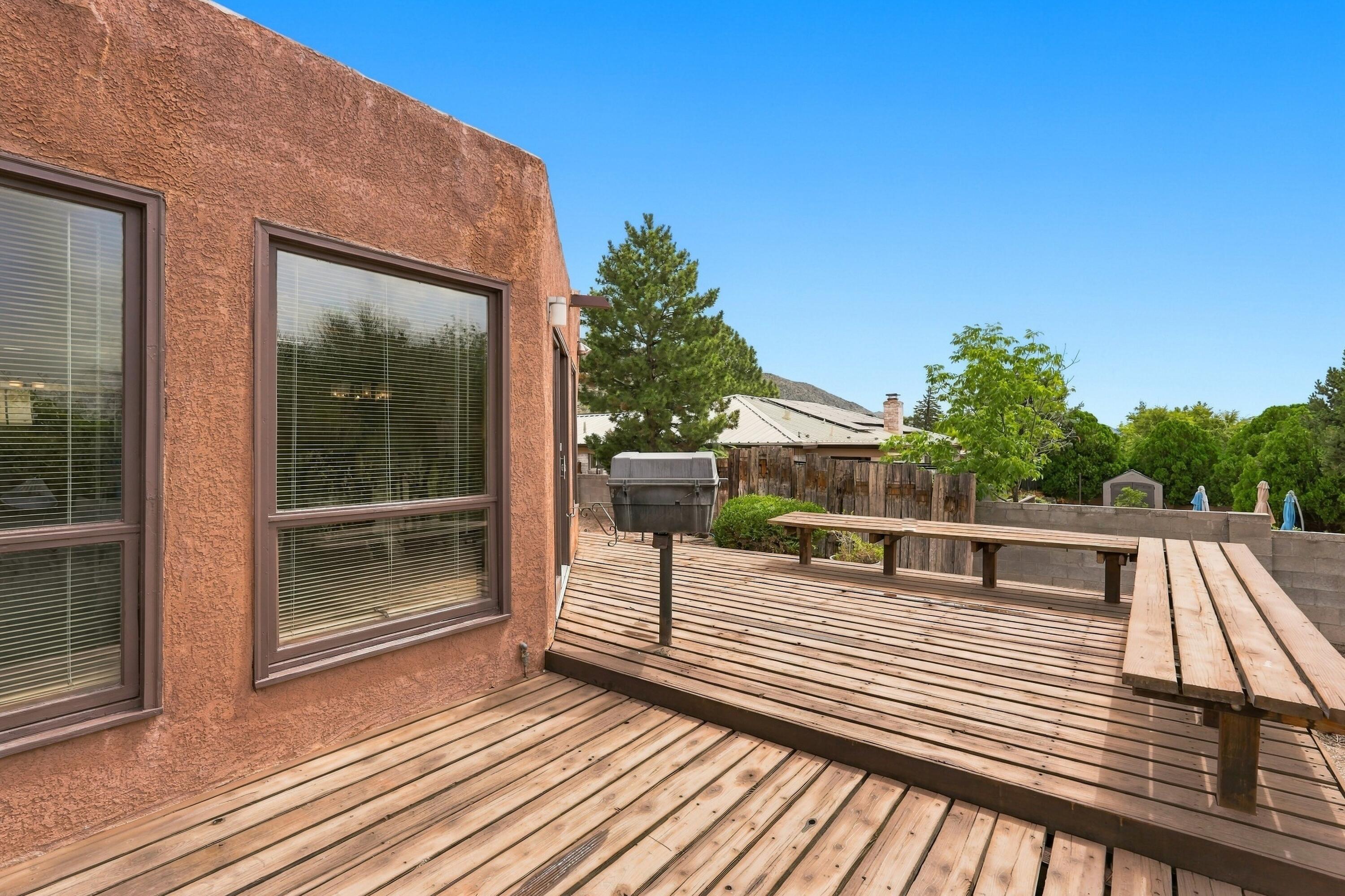 Photo 7 — 3901 Embudito Drive NE