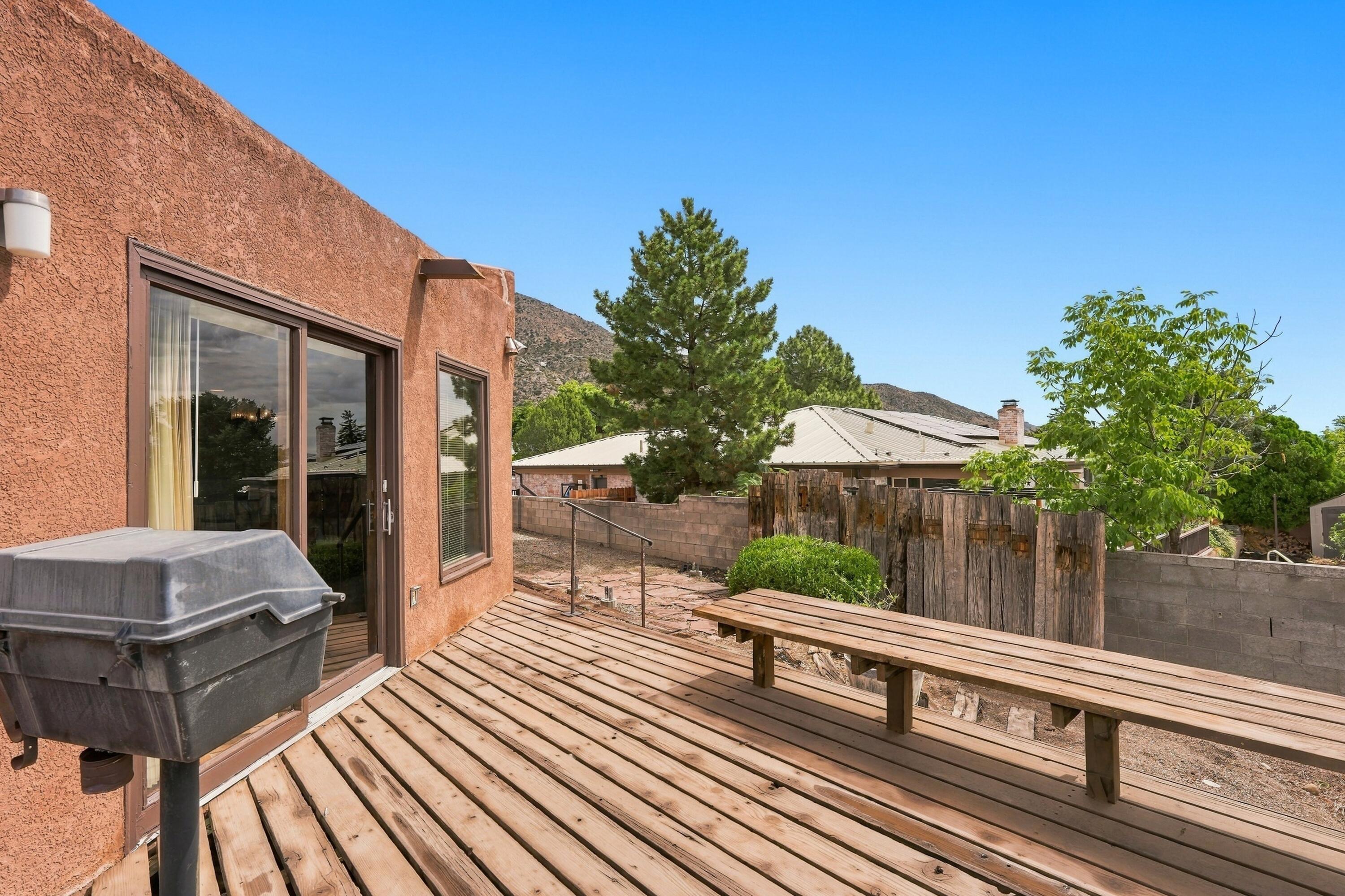 Photo 6 — 3901 Embudito Drive NE