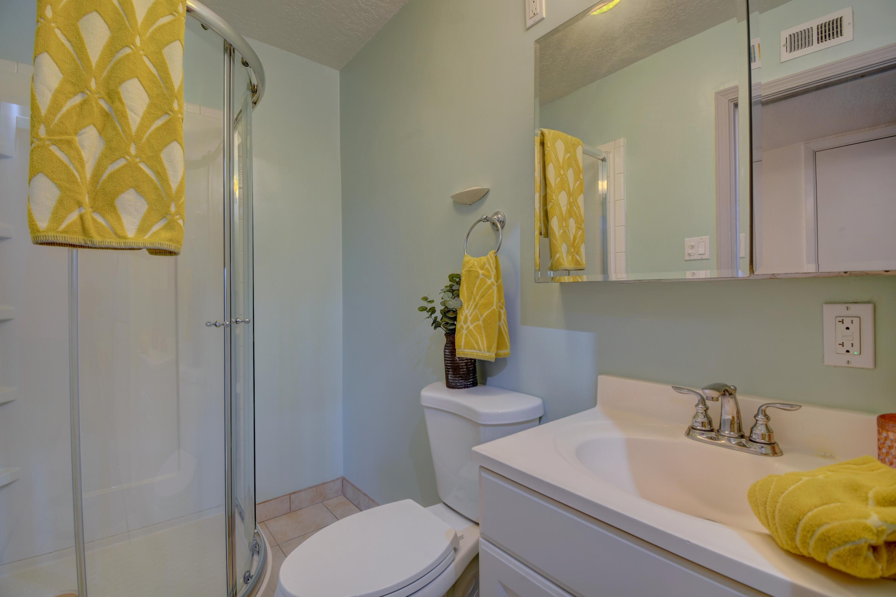 Photo 7 — 4601 Carlisle Boulevard NE APT A13