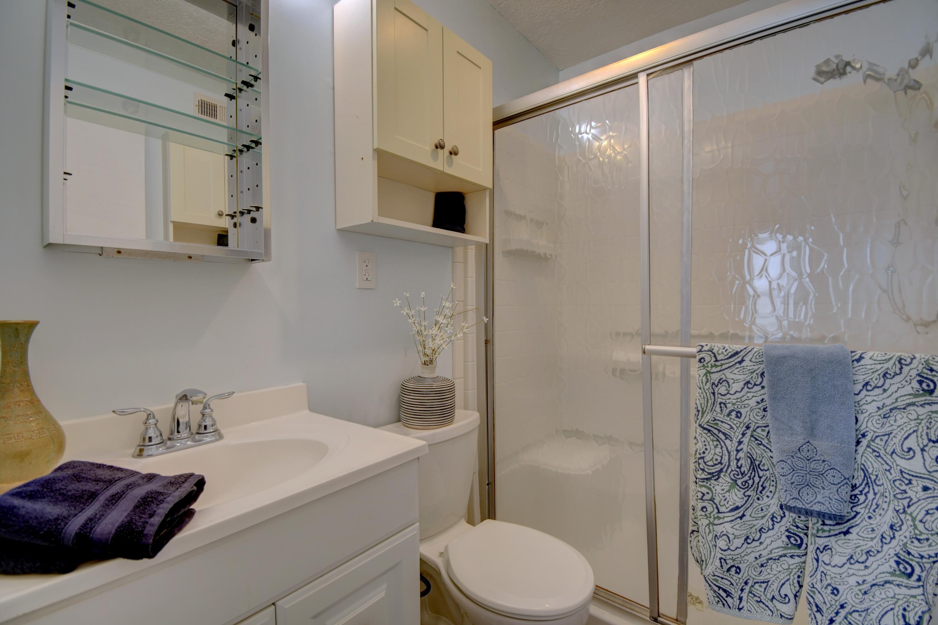 Photo 4 — 4601 Carlisle Boulevard NE APT A13