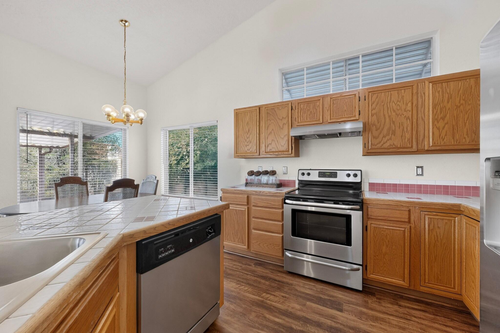 Photo 17 — 7204 Sol Poniente Road NW