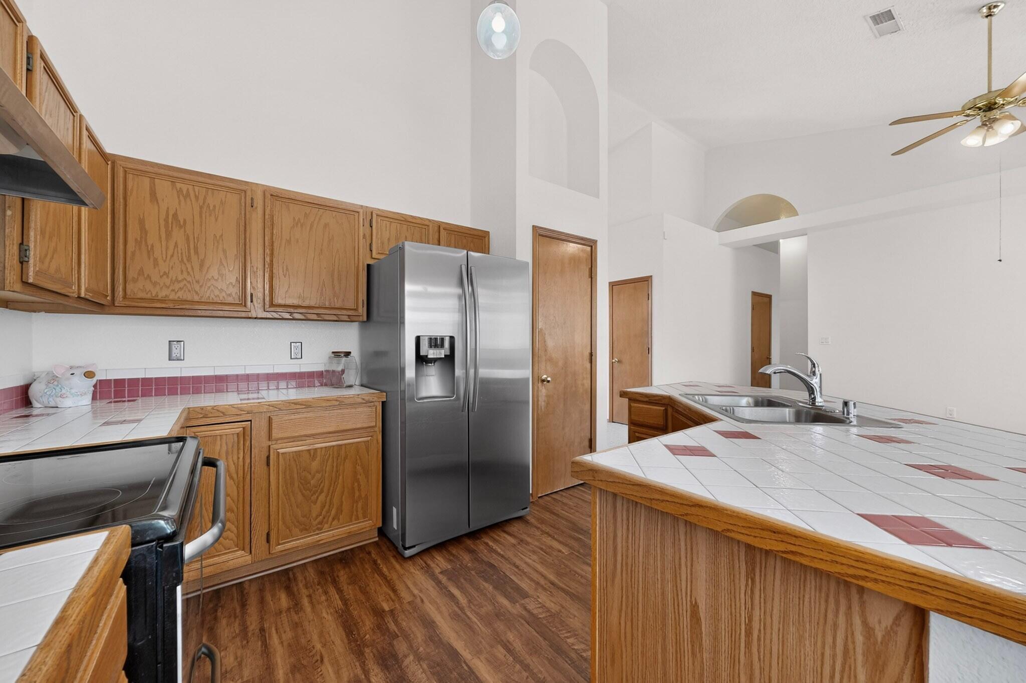 Photo 16 — 7204 Sol Poniente Road NW