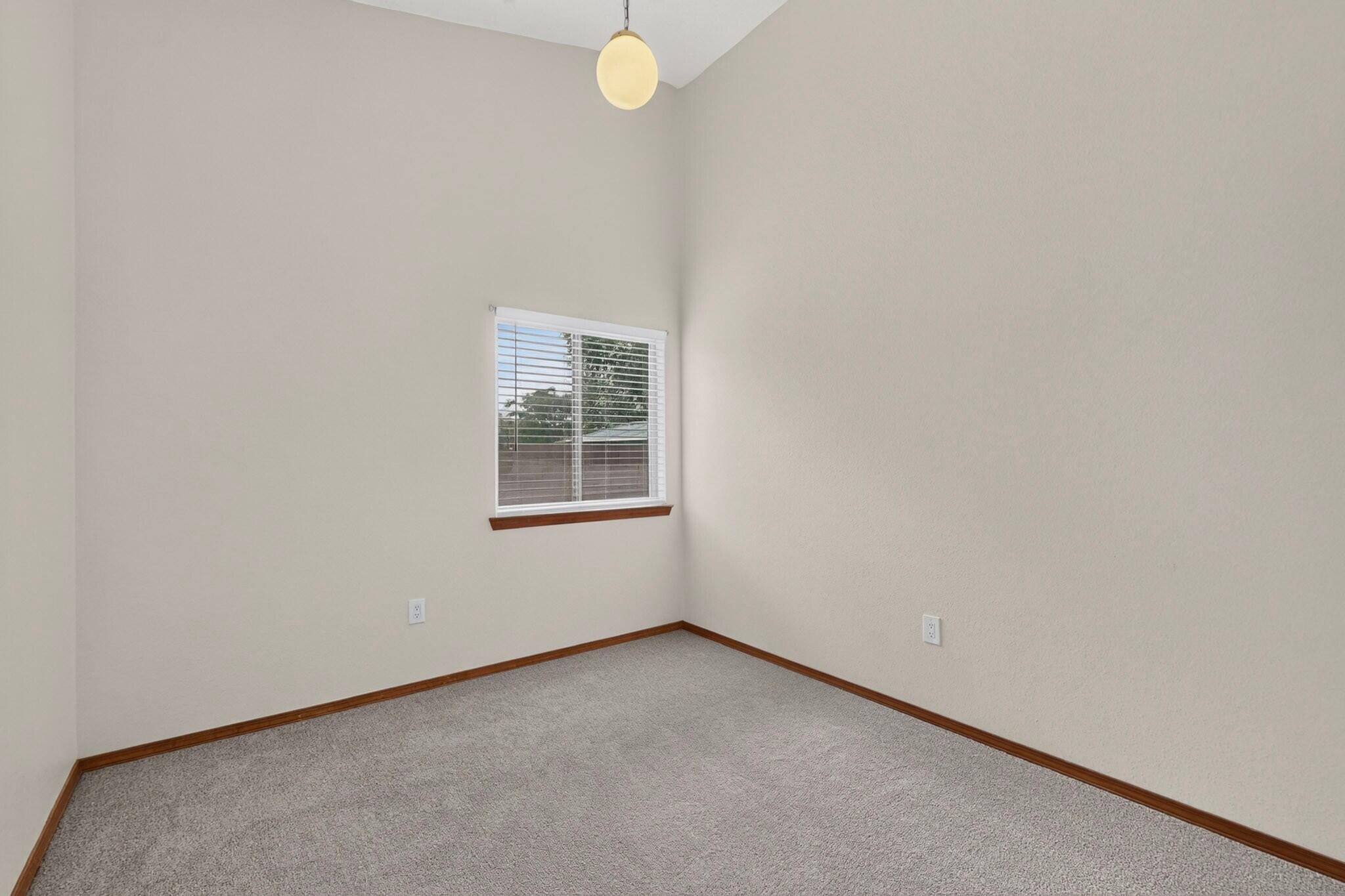 Photo 8 — 7204 Sol Poniente Road NW